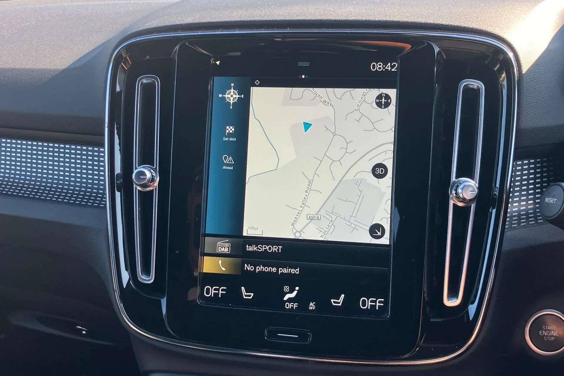 2020 VOLVO XC40 2020 VOLVO XC40