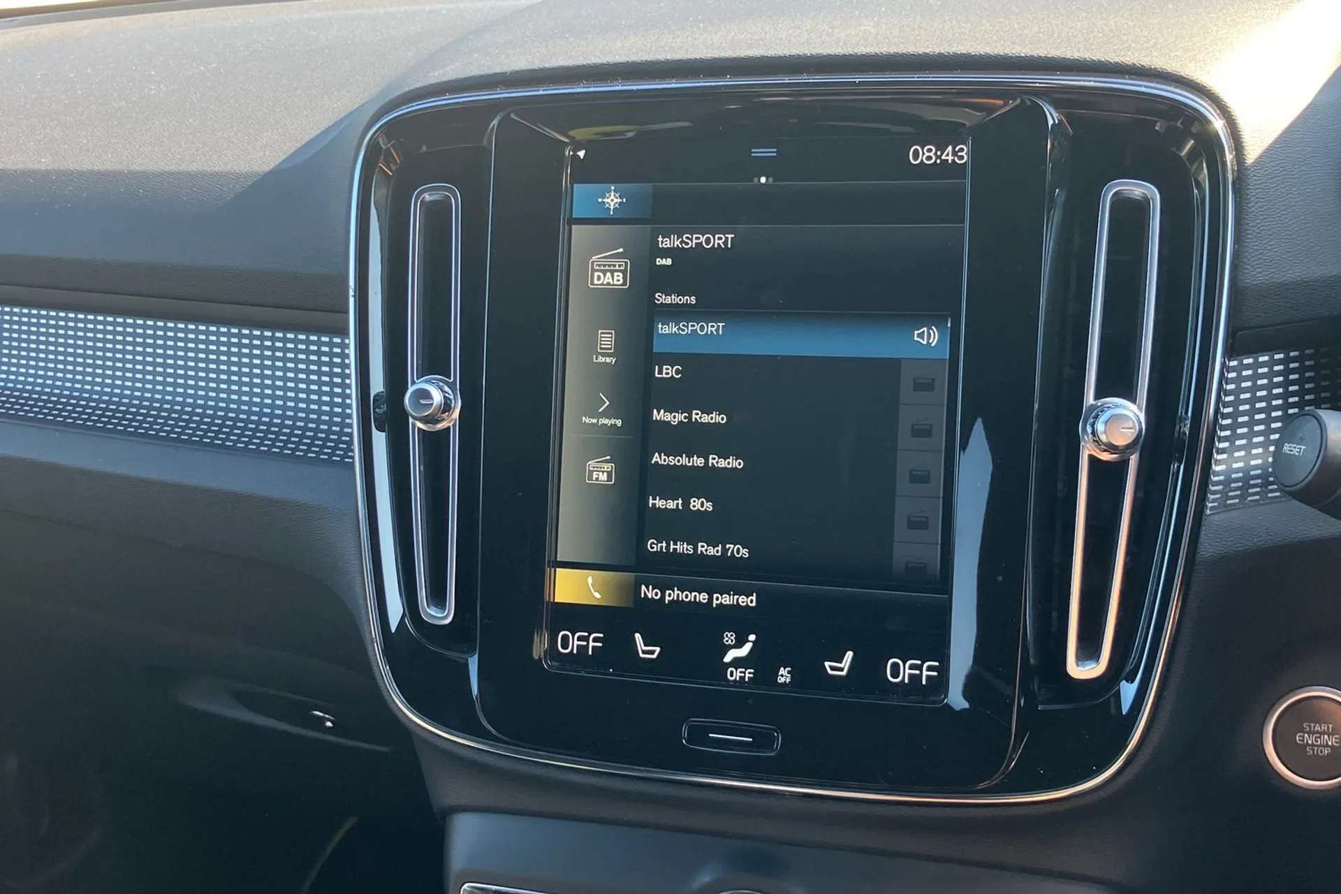 2020 VOLVO XC40 2020 VOLVO XC40