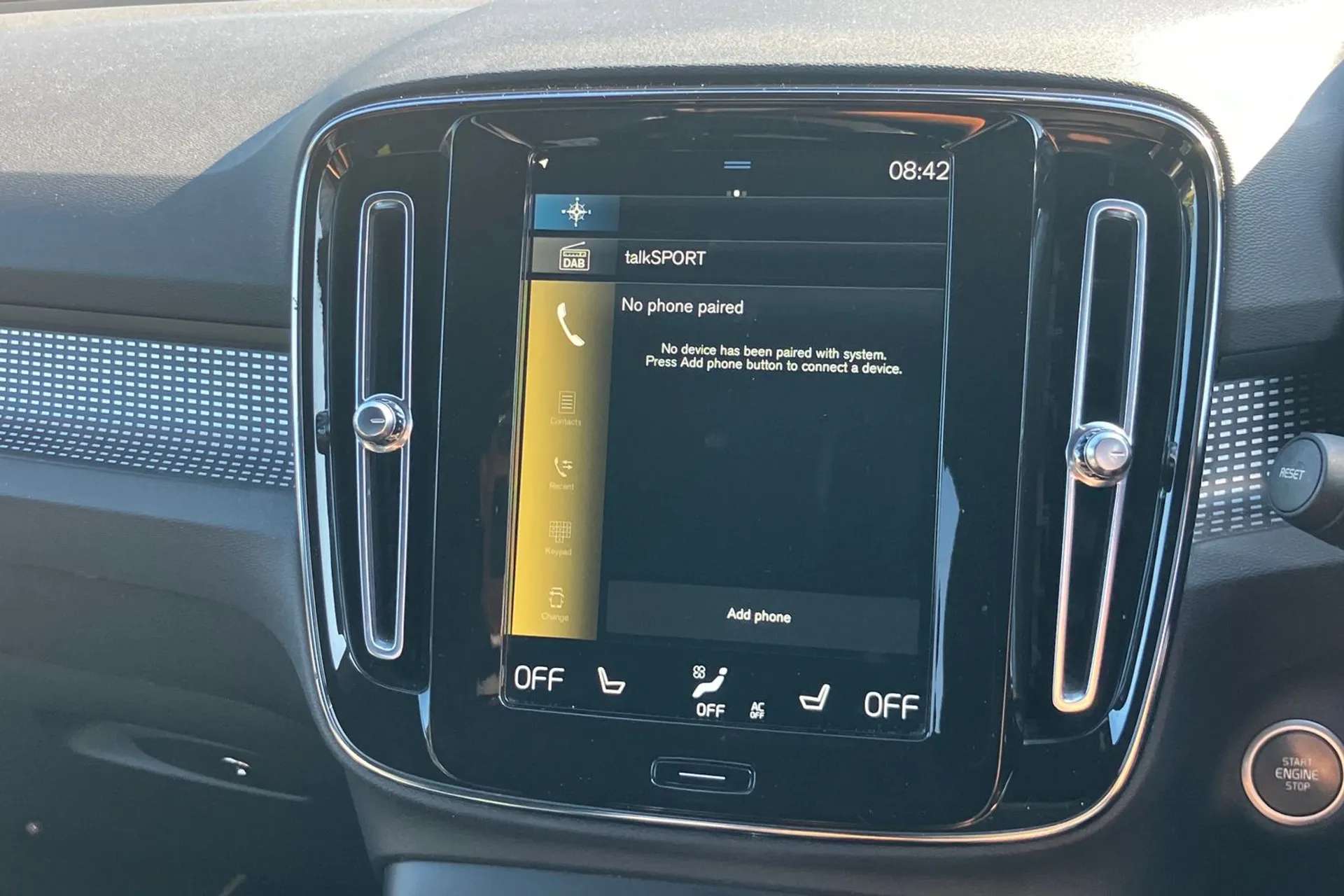 2020 VOLVO XC40 2020 VOLVO XC40