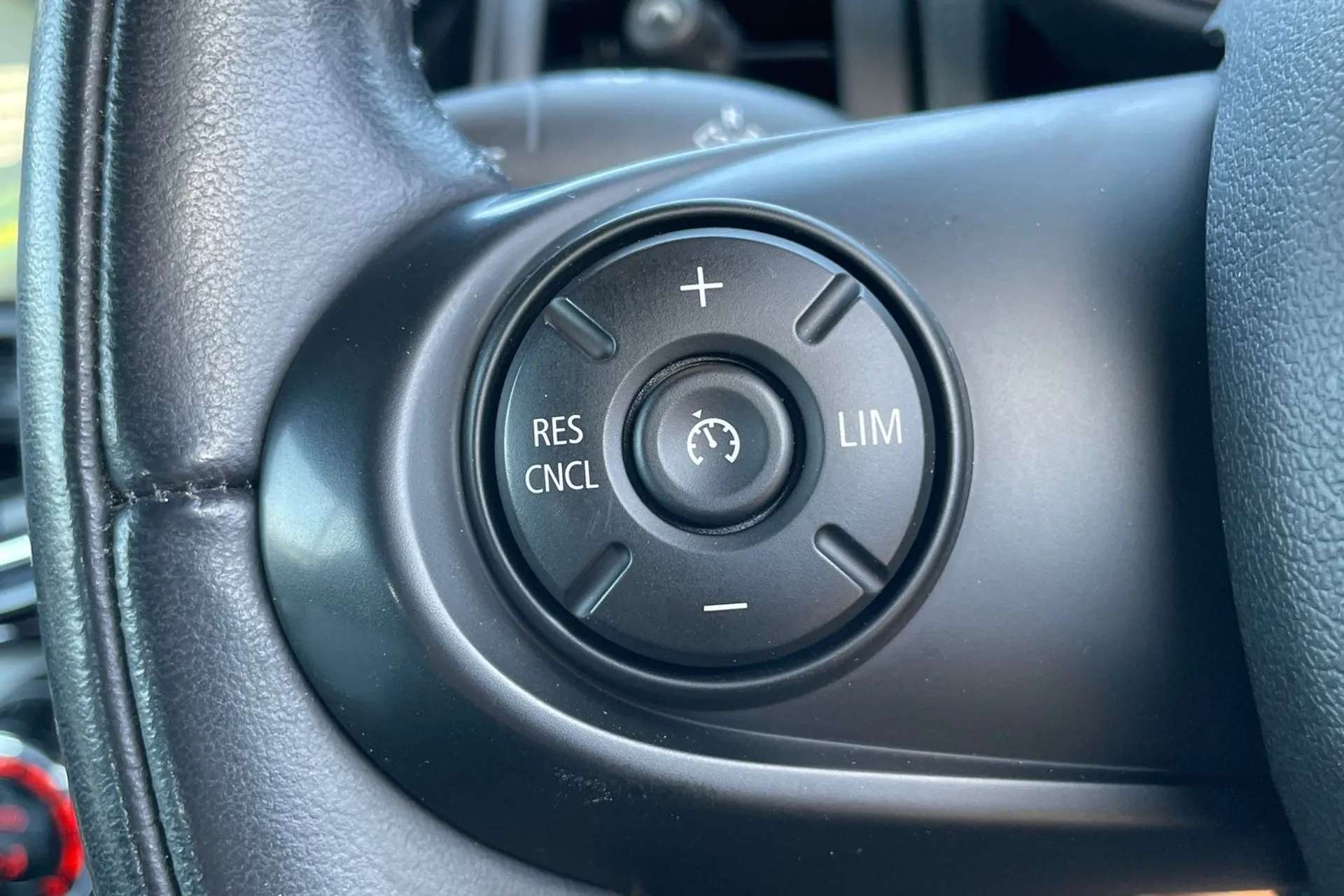 2017 MINI CONVERTIBLE 2017 MINI CONVERTIBLE