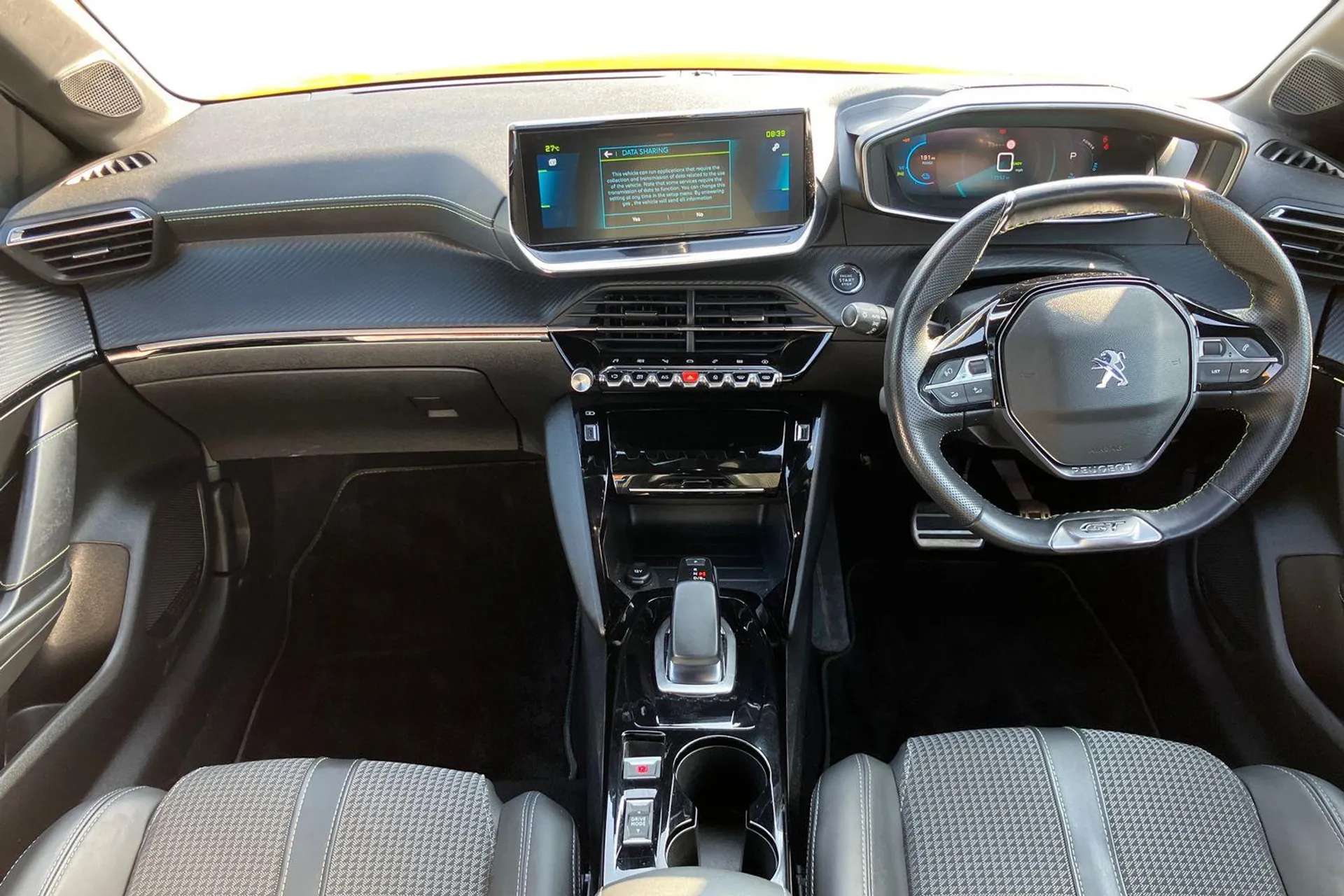 2021 PEUGEOT 208 2021 PEUGEOT 208