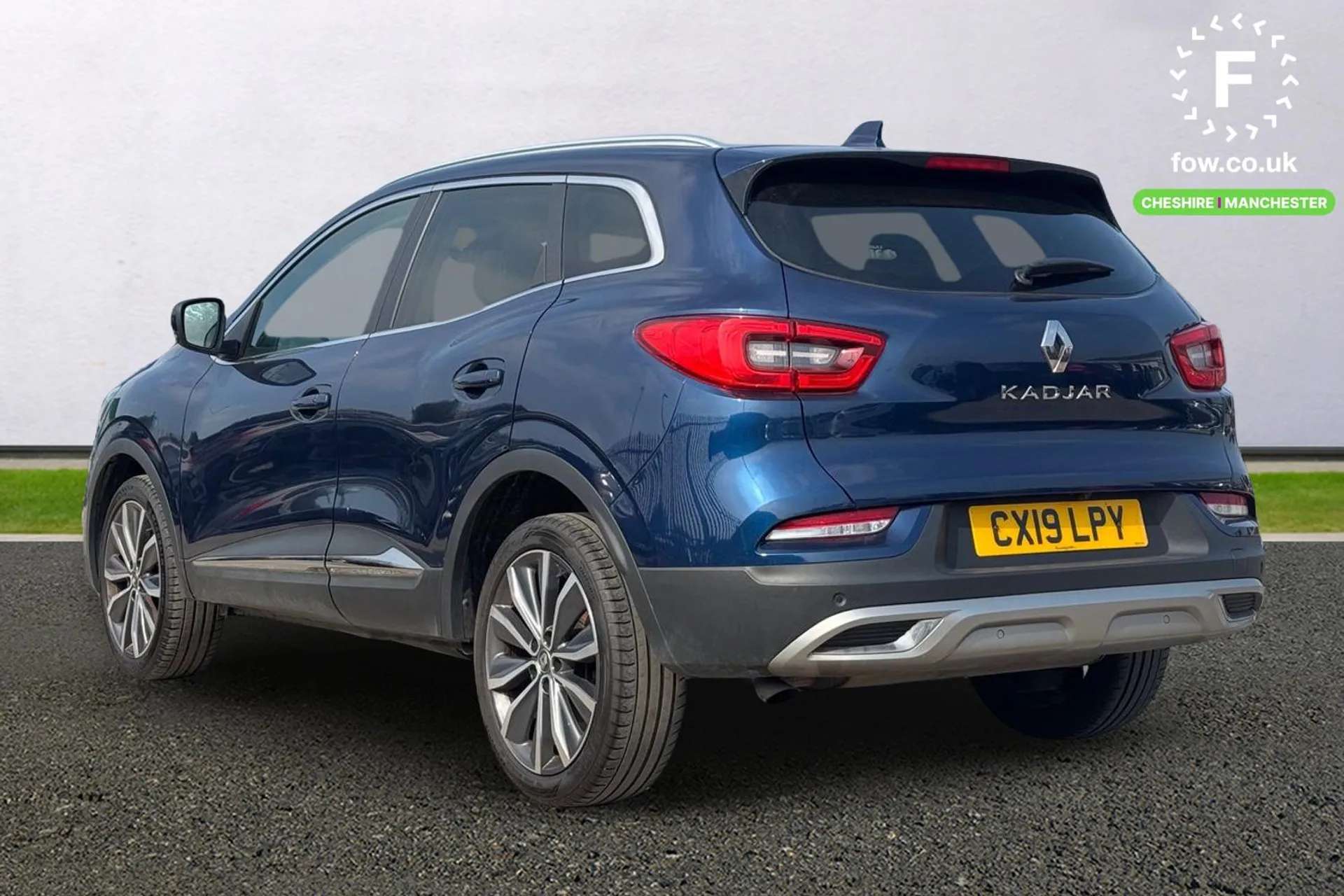 A 2019 RENAULT KADJAR 1.3 TCE S Edition 5dr EDC [ Fixed panoramic glass sunroof, Digital speedometer with 7 TFT screen, Front and rear parking sensors with rear parking cam A 2019 RENAULT KADJAR 1.3 TCE S Edition 5dr EDC [ Fixed panoramic glass sunroof, Digital speedometer with 7 TFT screen, Front and rear parking sensors with rear parking cam