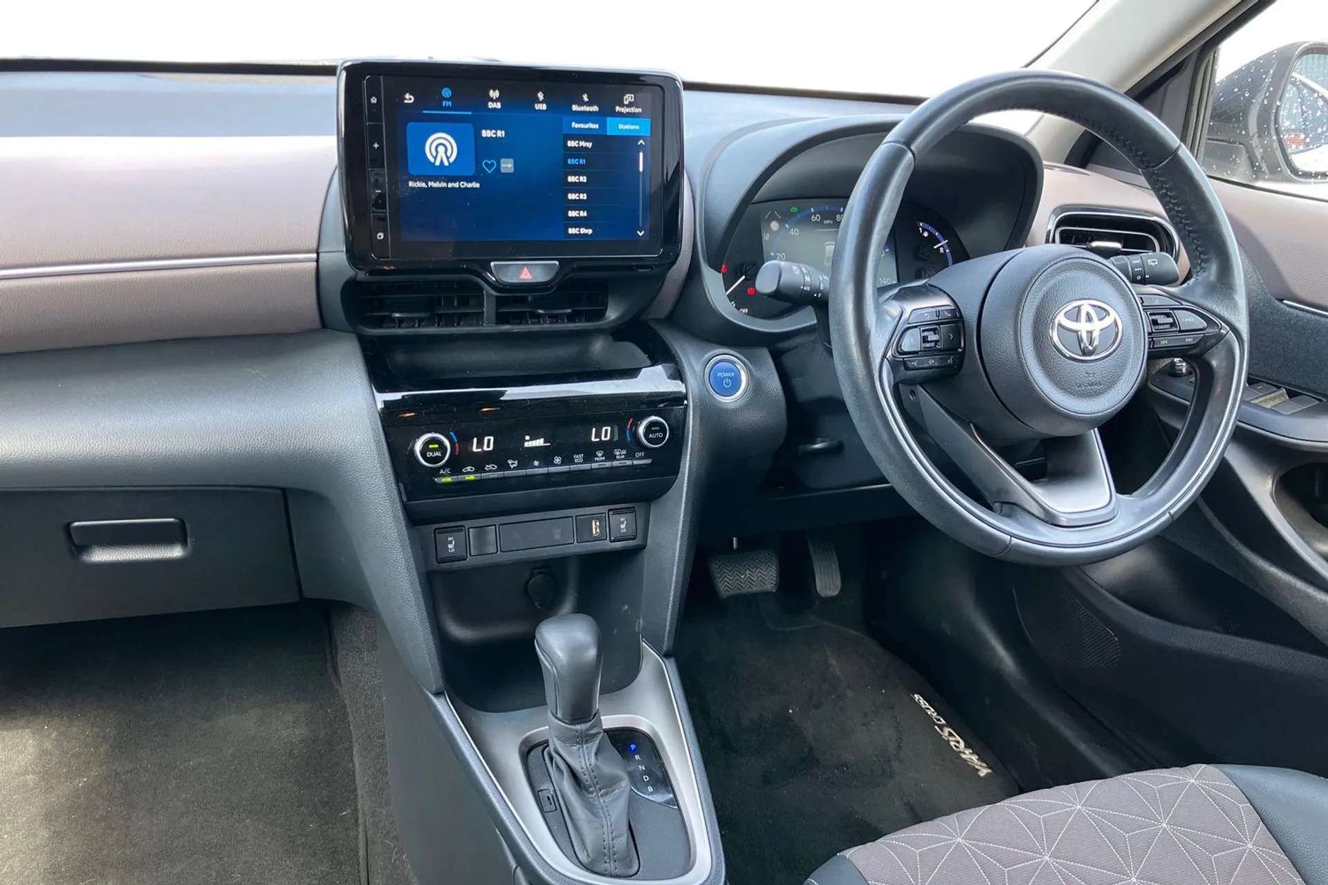 2022 TOYOTA YARIS CROSS 2022 TOYOTA YARIS CROSS