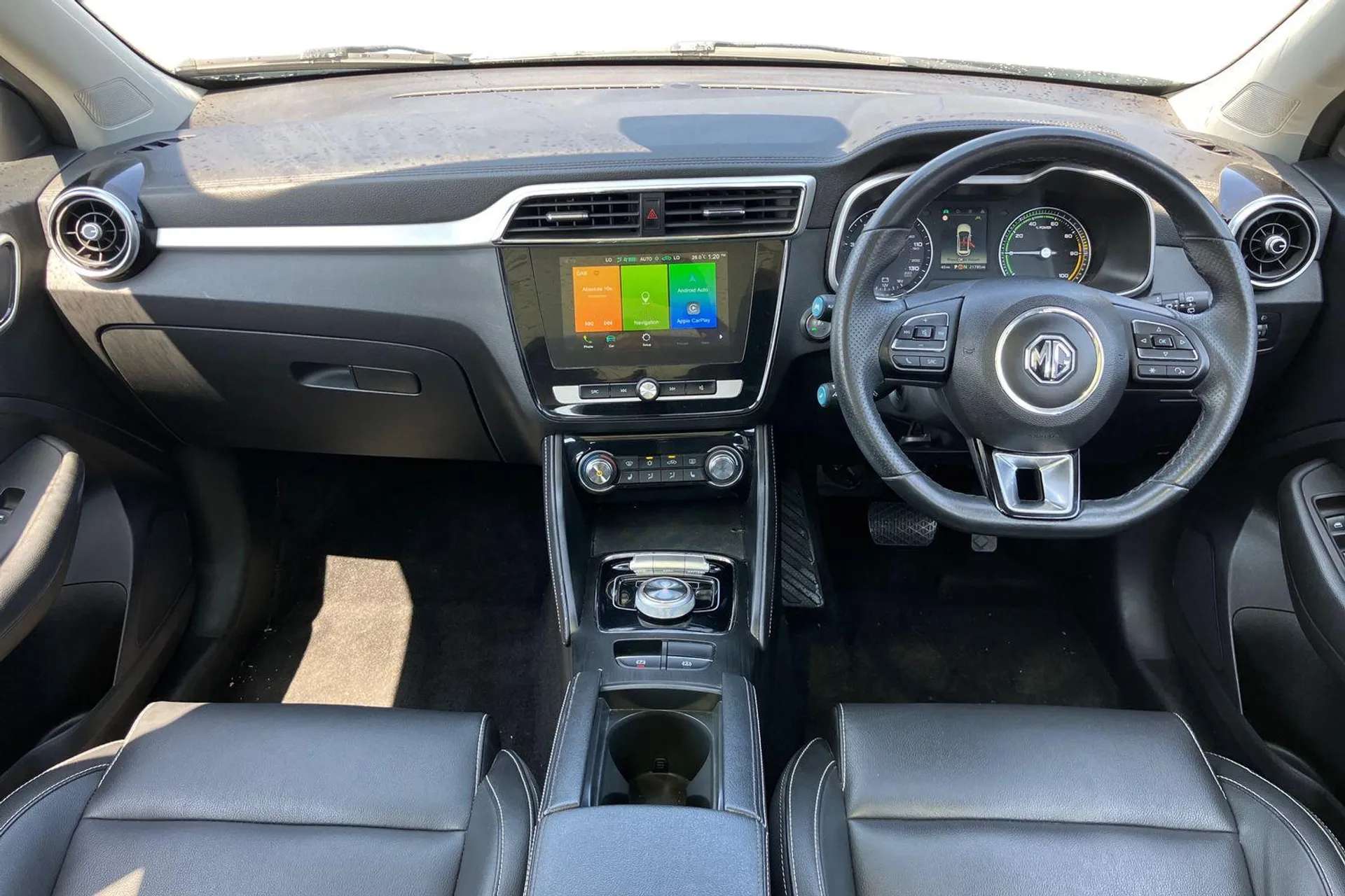 A 2021 MG MOTOR UK ZS 105kW Exclusive EV 45kWh 5dr Auto [ Panoramic sky roof , Rear parking camera , Apple CarPlay , 8" colour touch screen , USB mobile phone charging func A 2021 MG MOTOR UK ZS 105kW Exclusive EV 45kWh 5dr Auto [ Panoramic sky roof , Rear parking camera , Apple CarPlay , 8" colour touch screen , USB mobile phone charging func