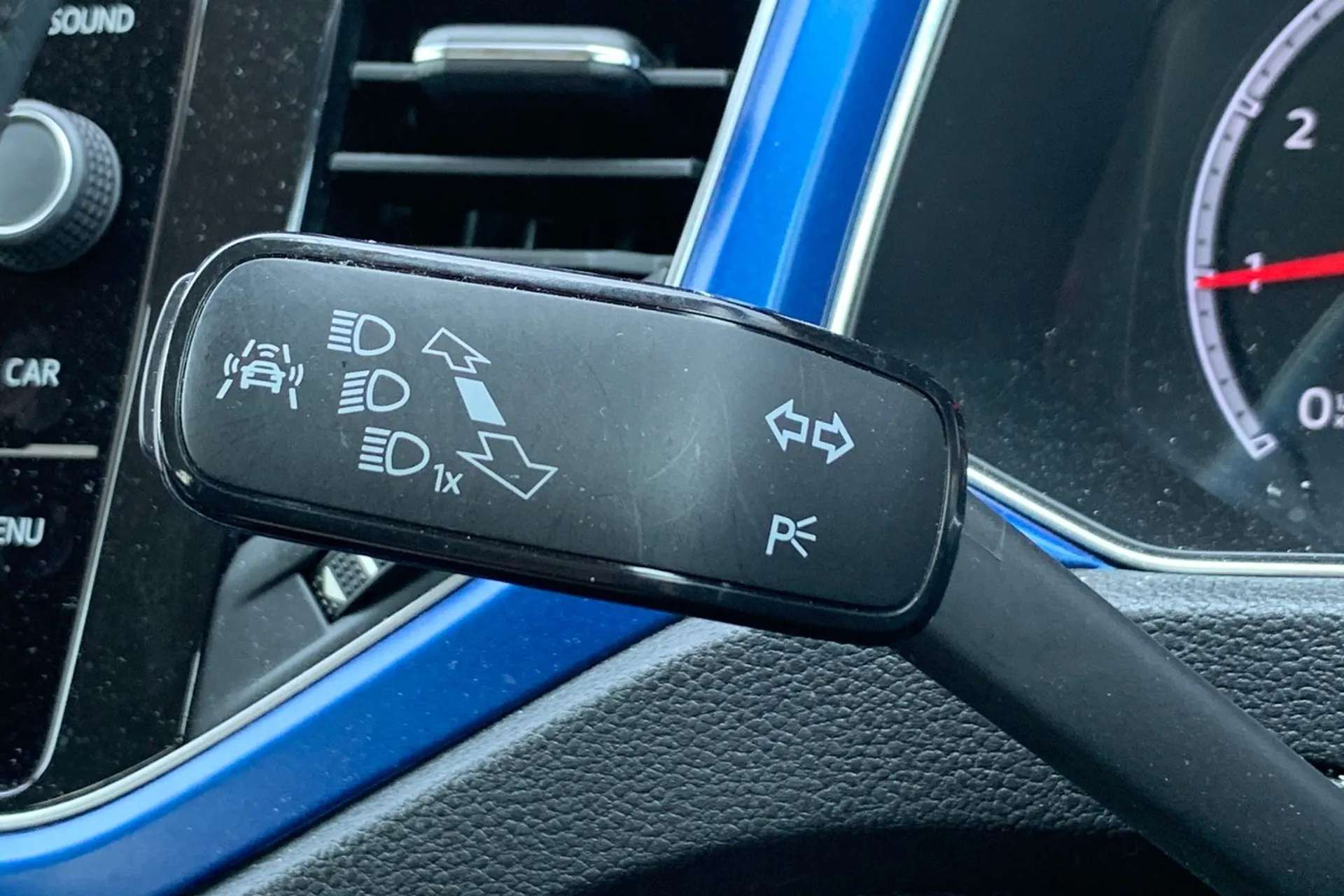 2018 VOLKSWAGEN T-ROC 2018 VOLKSWAGEN T-ROC