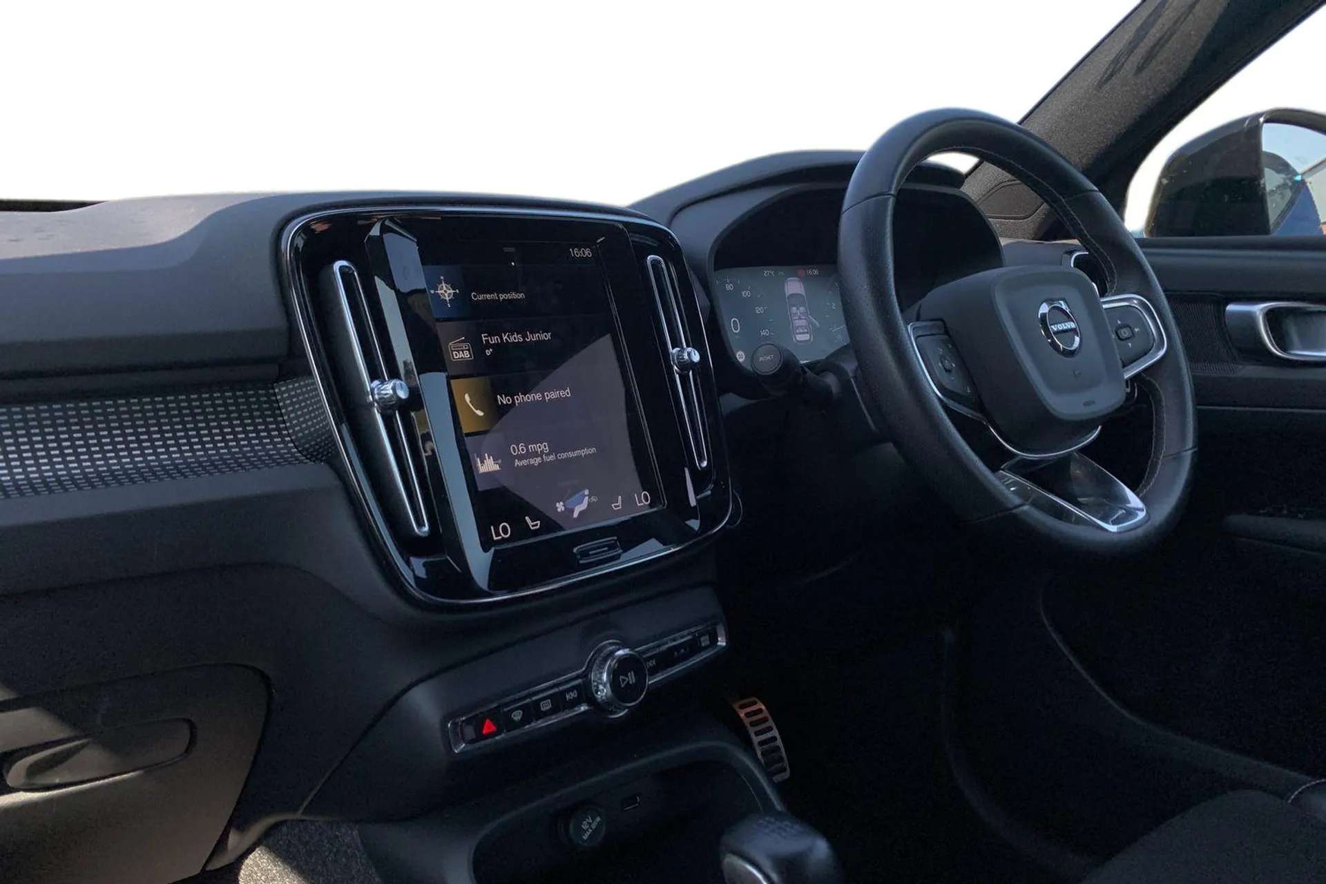 2021 VOLVO XC40 2021 VOLVO XC40