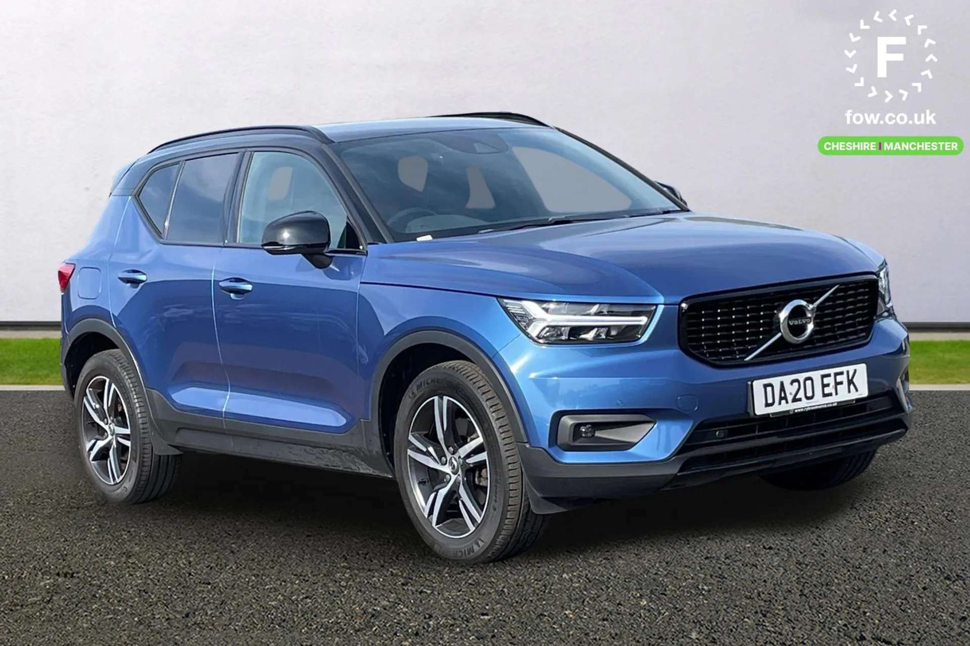 2020 VOLVO XC40 2020 VOLVO XC40