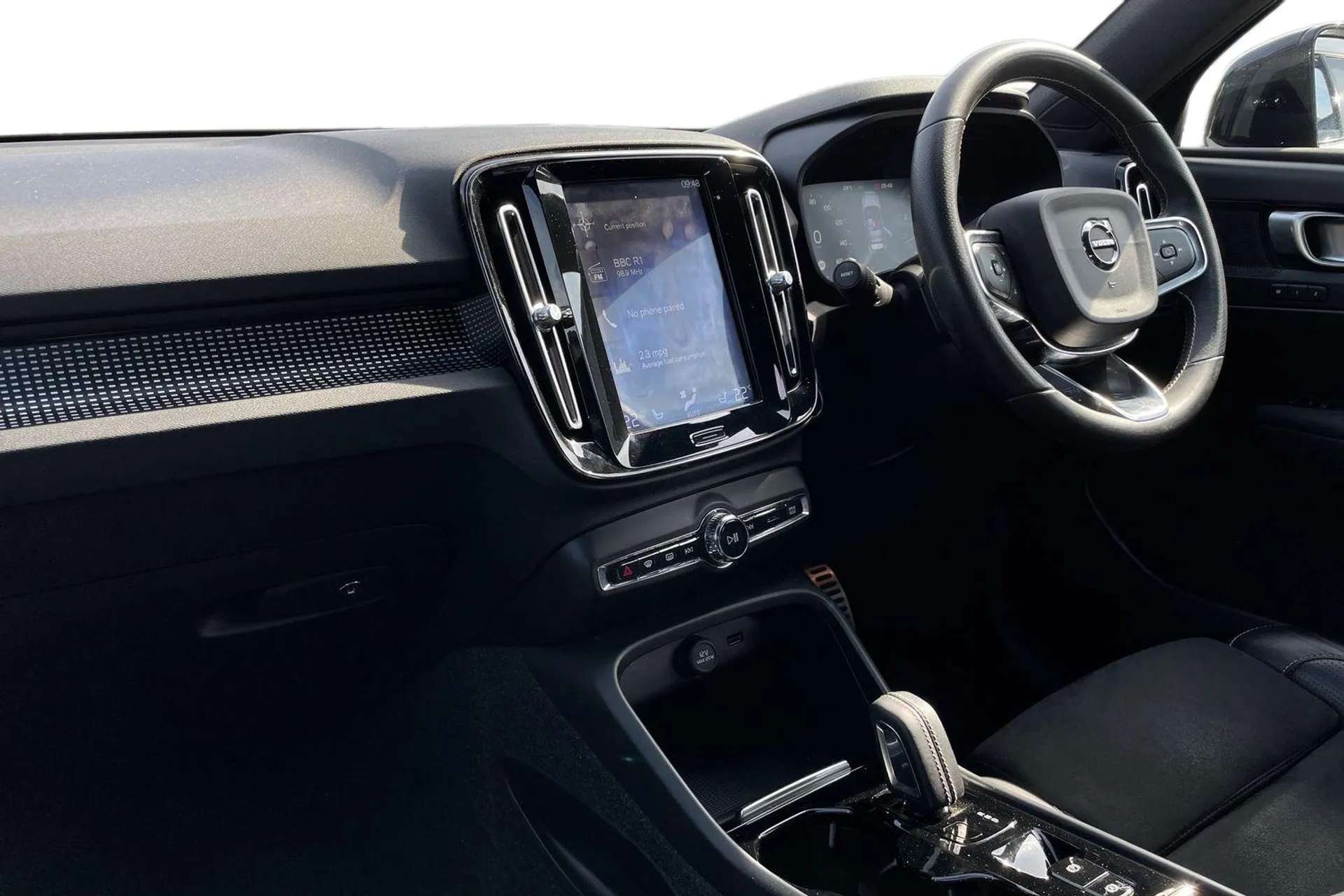 2020 VOLVO XC40 2020 VOLVO XC40