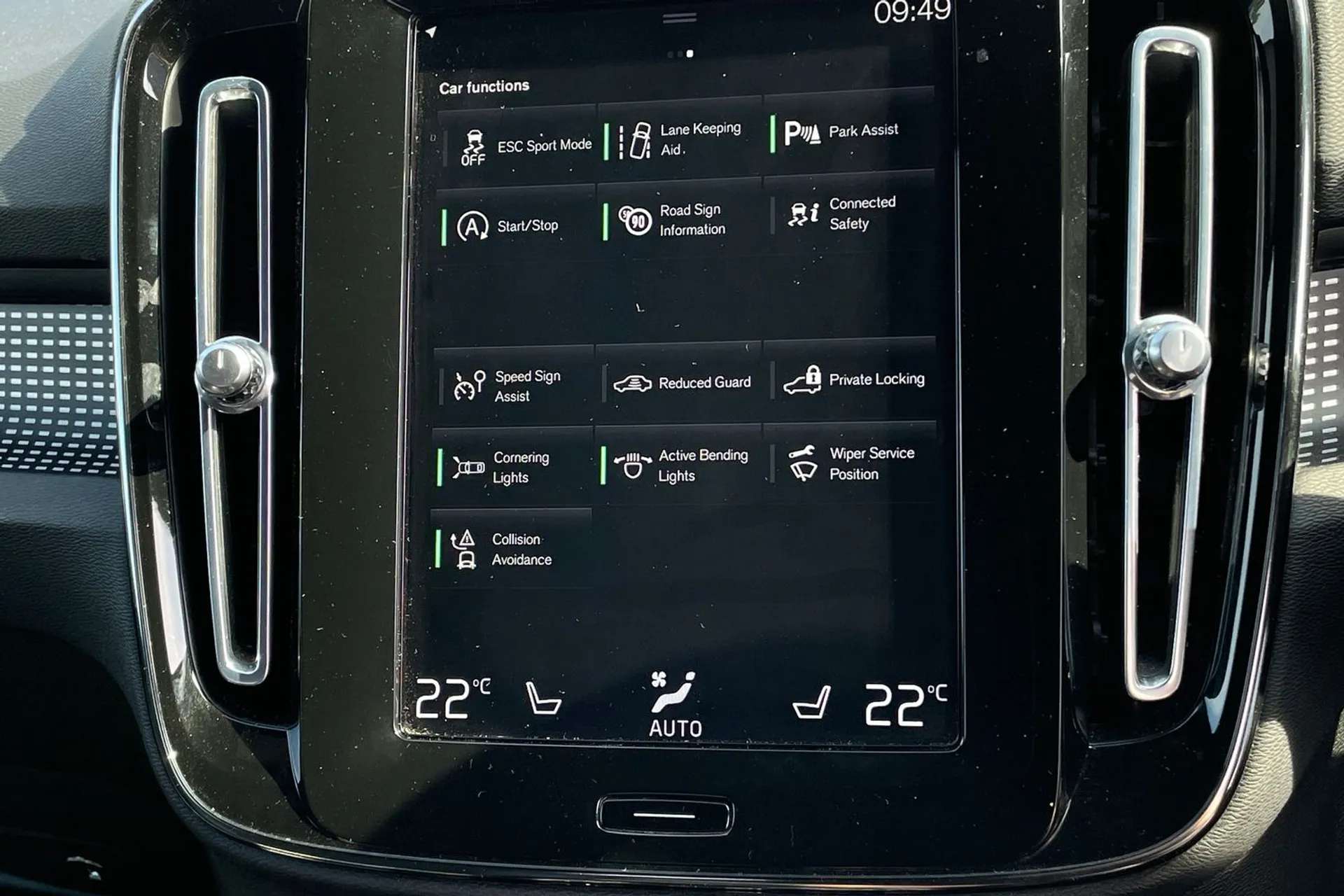 2020 VOLVO XC40 2020 VOLVO XC40