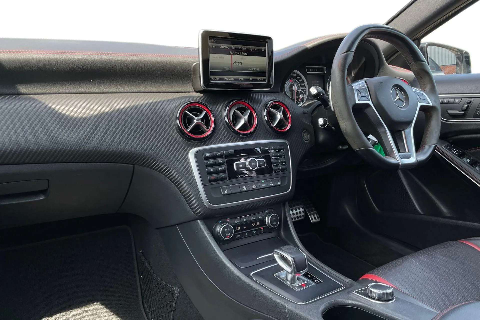 2015 MERCEDES-BENZ A CLASS 2015 MERCEDES-BENZ A CLASS