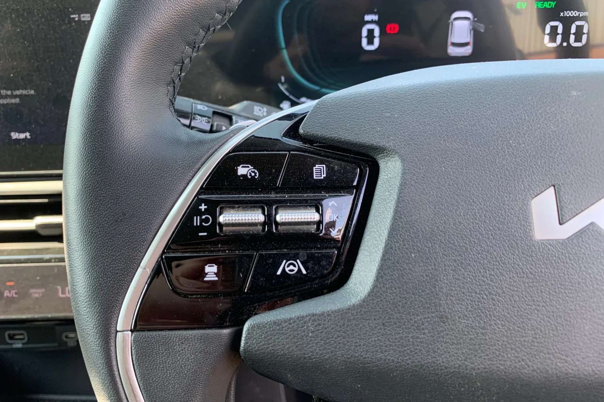 2023 KIA NIRO 2023 KIA NIRO