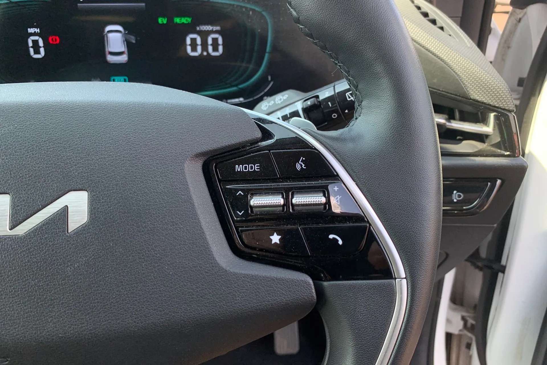 2023 KIA NIRO 2023 KIA NIRO