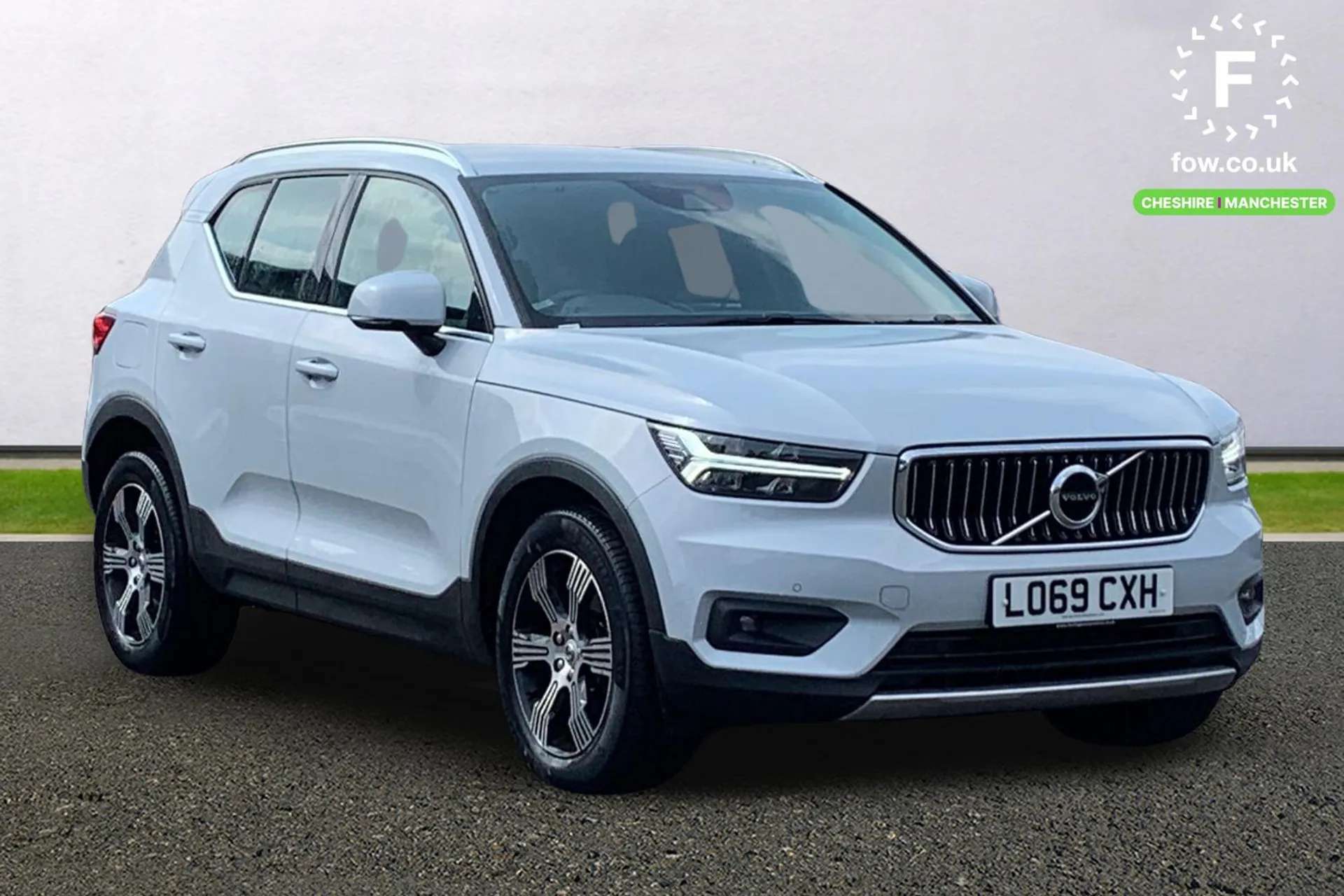 2019 VOLVO XC40 2019 VOLVO XC40
