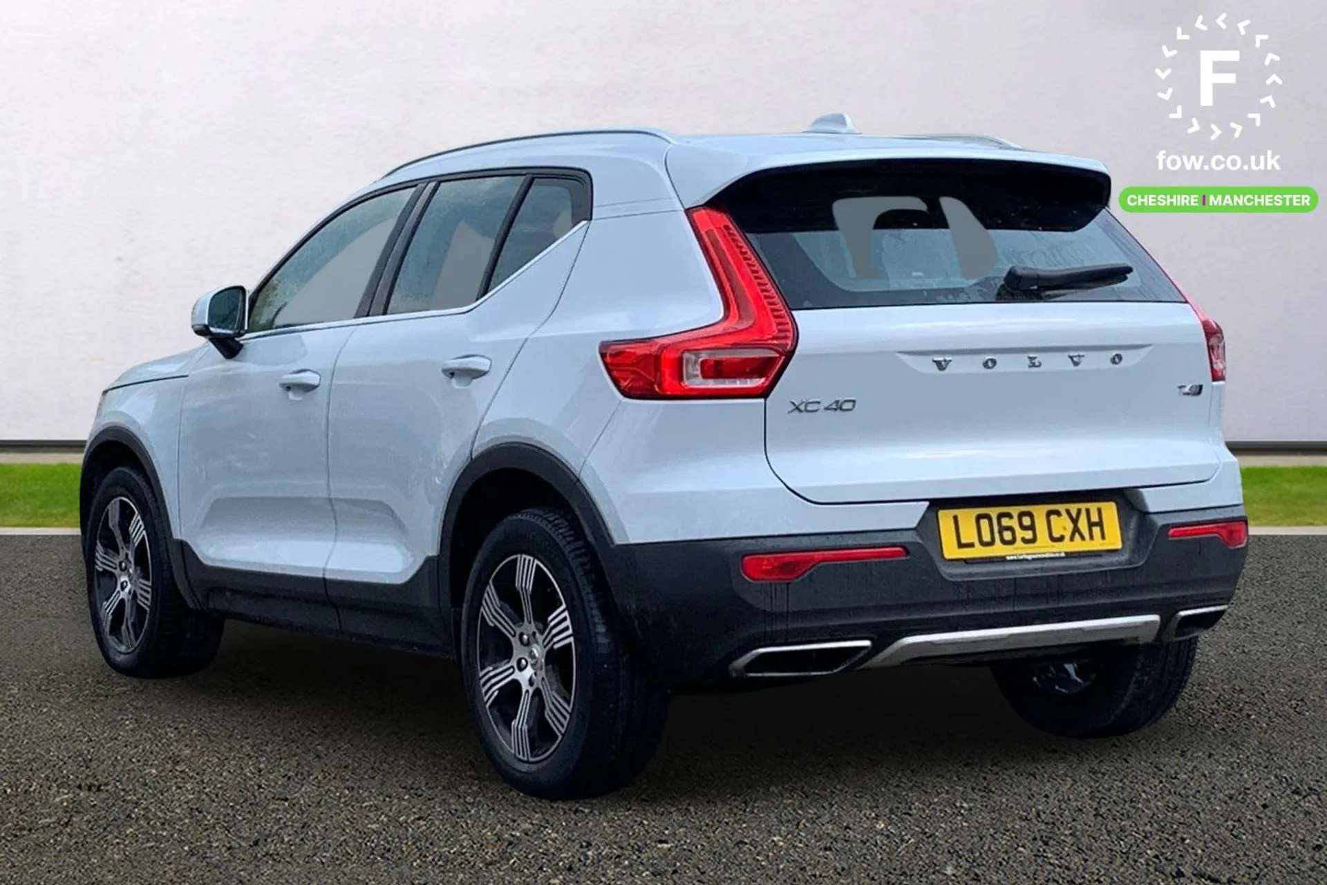 2019 VOLVO XC40 2019 VOLVO XC40