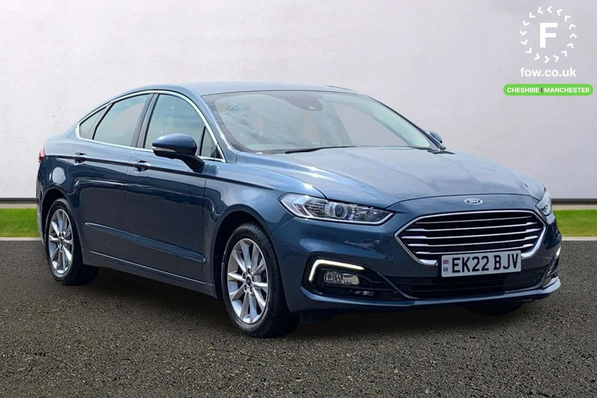 A 2022 FORD MONDEO 2.0 Hybrid Zetec Edition 4dr Auto [Power folding door mirrors with puddle lights, Power operated front and rear windows with global open and close, Tr A 2022 FORD MONDEO 2.0 Hybrid Zetec Edition 4dr Auto [Power folding door mirrors with puddle lights, Power operated front and rear windows with global open and close, Tr
