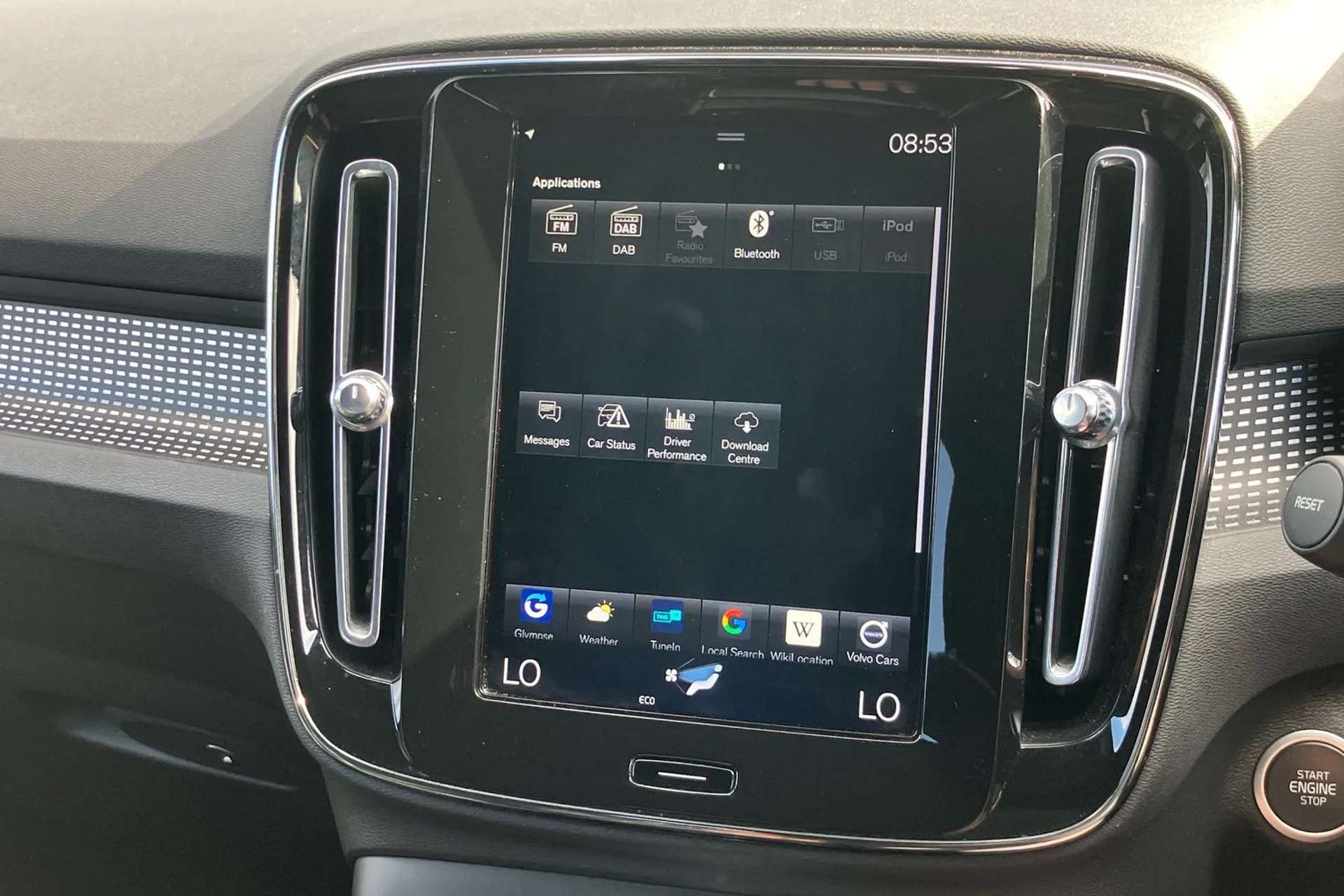 2020 VOLVO XC40 2020 VOLVO XC40