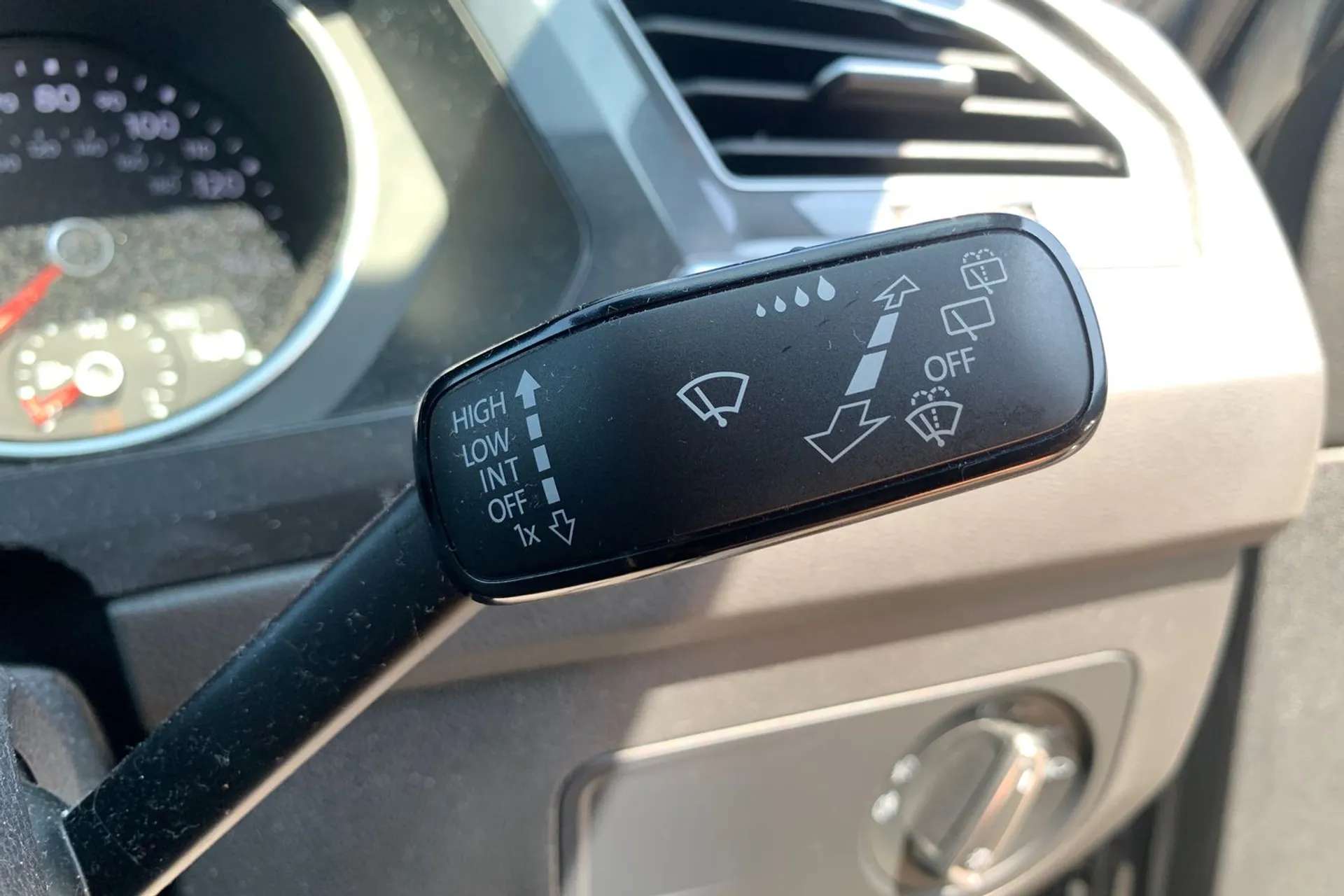 2020 VOLKSWAGEN TIGUAN 2020 VOLKSWAGEN TIGUAN