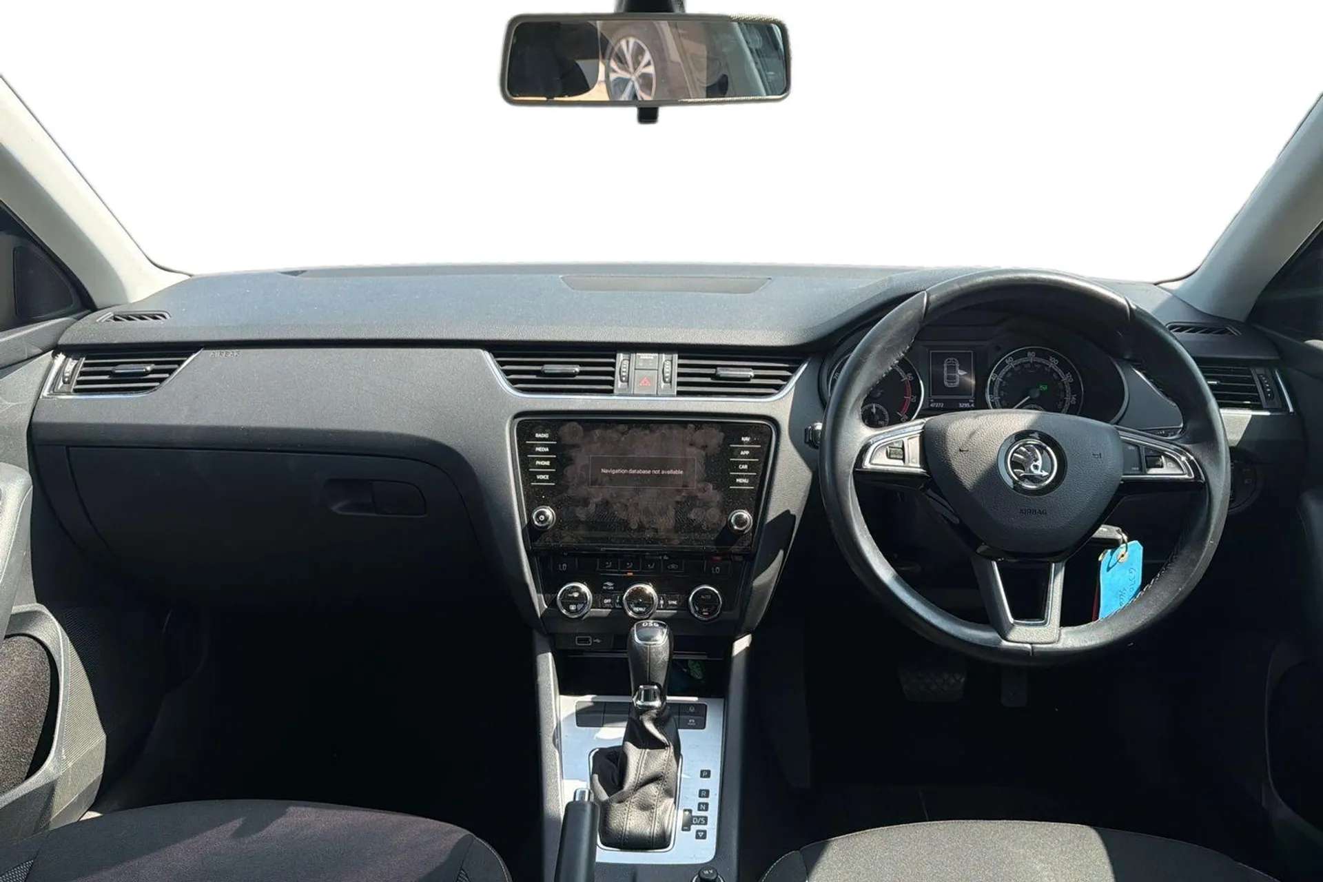 A 2020 SKODA OCTAVIA 1.5 TSI SE Drive 5dr DSG [Led Daytime Running Lights, Tinted Glass A 2020 SKODA OCTAVIA 1.5 TSI SE Drive 5dr DSG [Led Daytime Running Lights, Tinted Glass