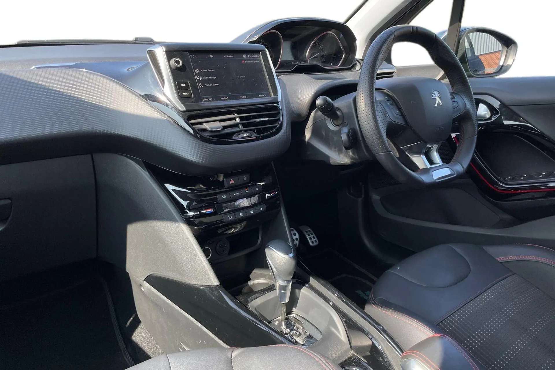 2018 PEUGEOT 2008 2018 PEUGEOT 2008