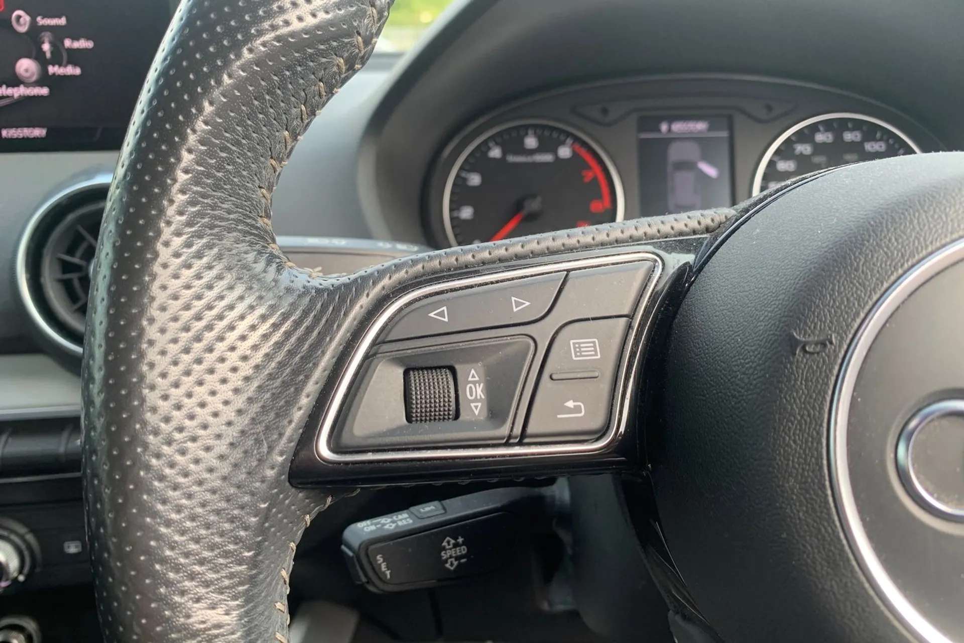 2017 AUDI Q2 2017 AUDI Q2