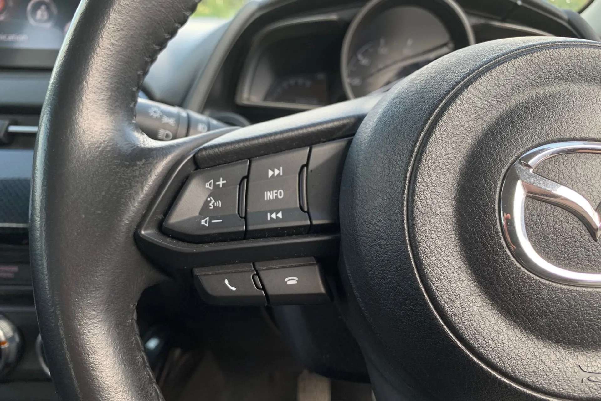 2018 MAZDA MAZDA2 2018 MAZDA MAZDA2