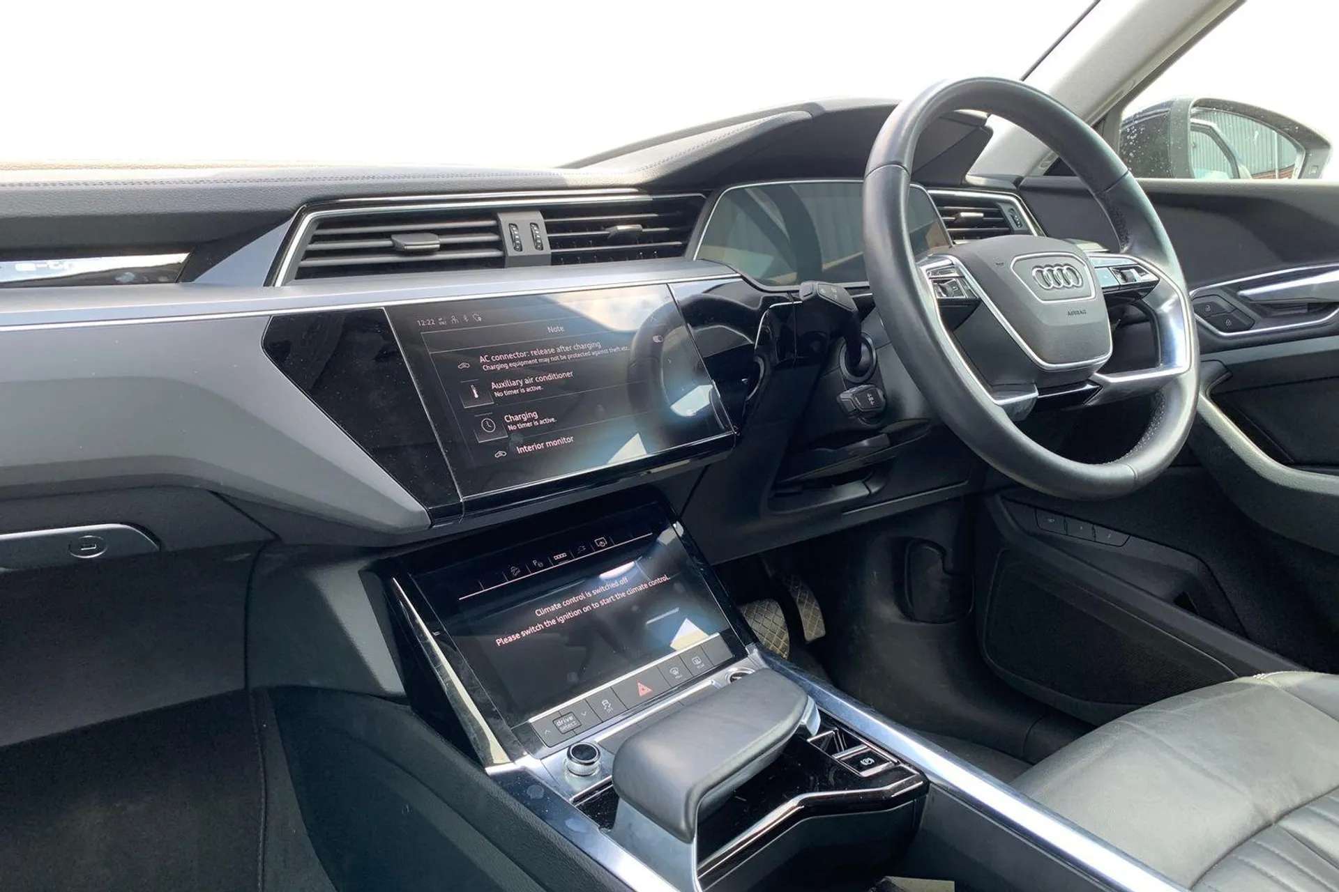 2022 AUDI E-TRON 2022 AUDI E-TRON