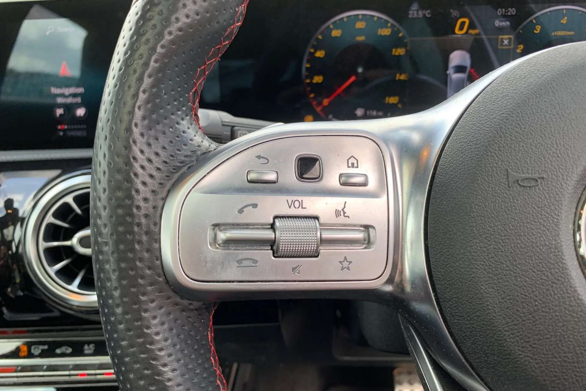 2018 MERCEDES-BENZ A CLASS 2018 MERCEDES-BENZ A CLASS