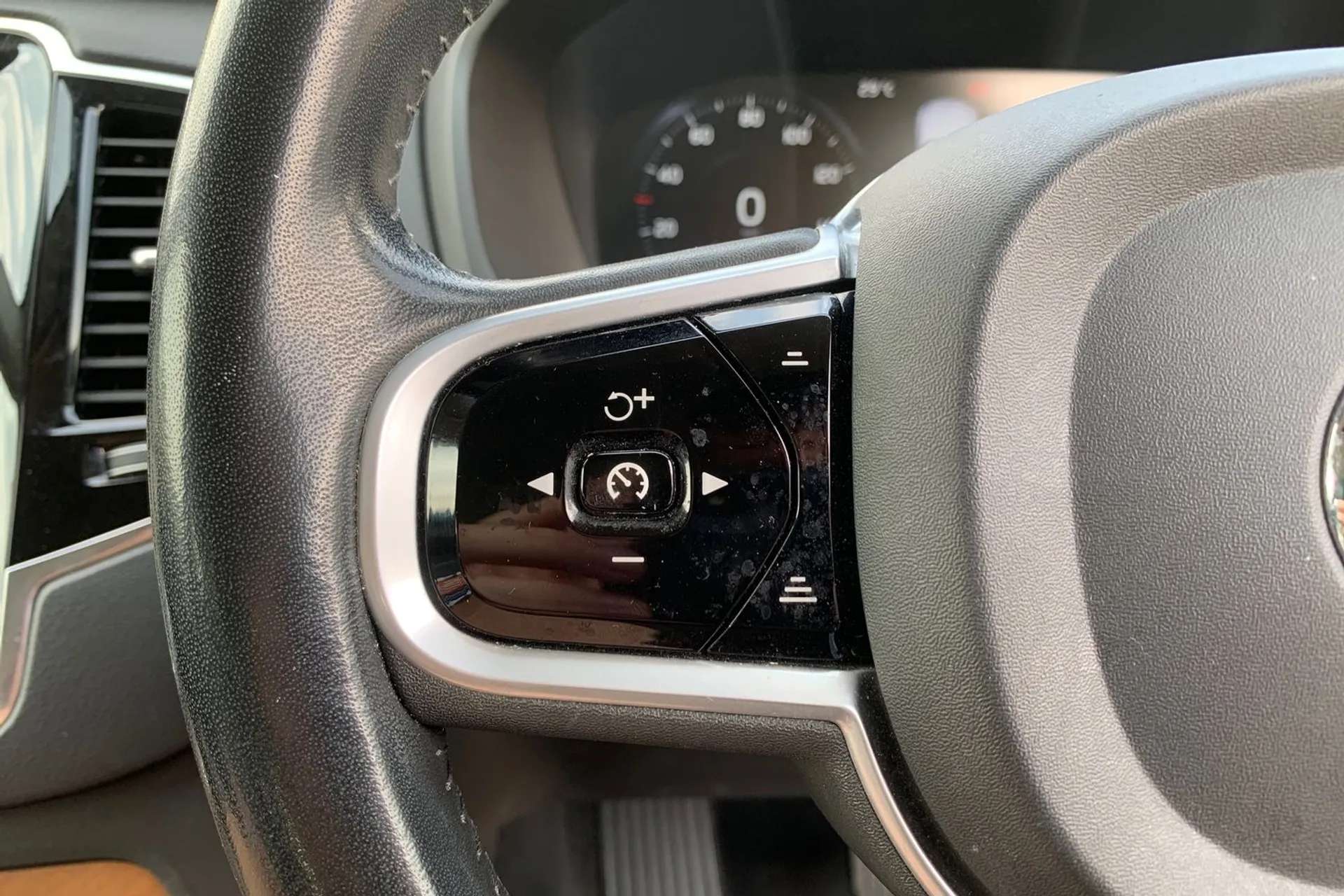 2020 VOLVO XC90 2020 VOLVO XC90