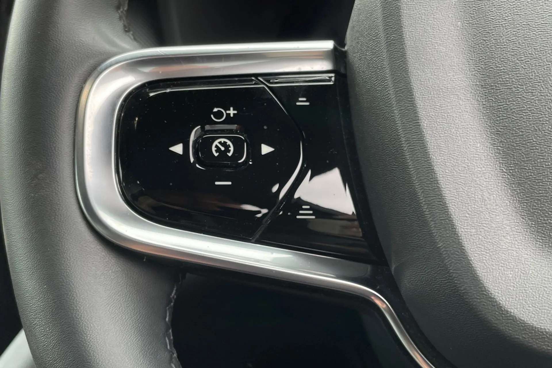 2023 POLESTAR 2 2023 POLESTAR 2
