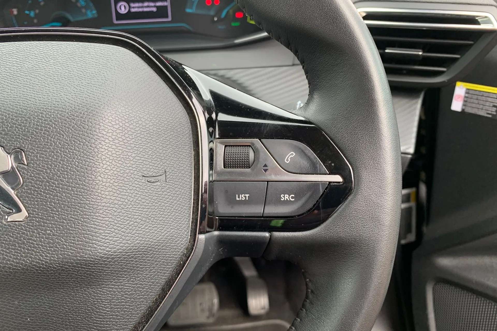 2022 PEUGEOT 2008 2022 PEUGEOT 2008