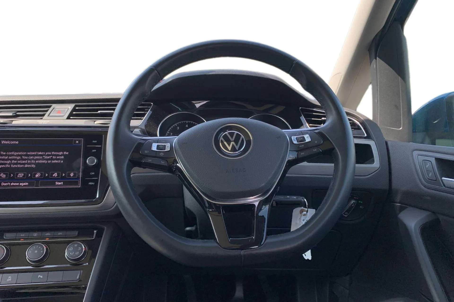 2021 VOLKSWAGEN TOURAN 2021 VOLKSWAGEN TOURAN