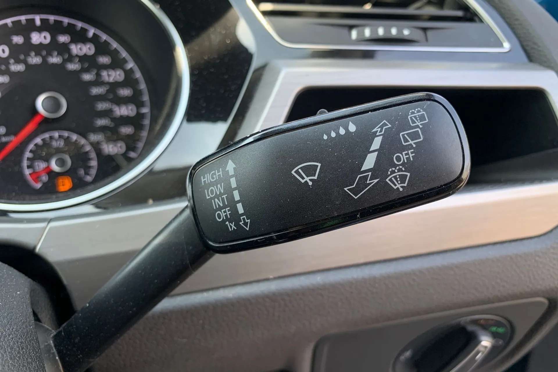 2021 VOLKSWAGEN TOURAN 2021 VOLKSWAGEN TOURAN