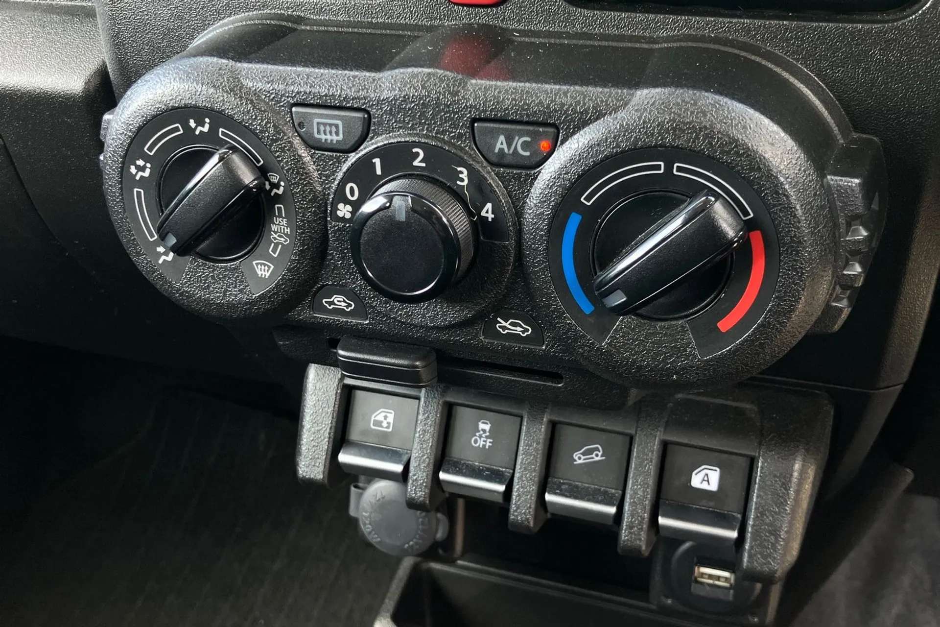2024 SUZUKI JIMNY 2024 SUZUKI JIMNY