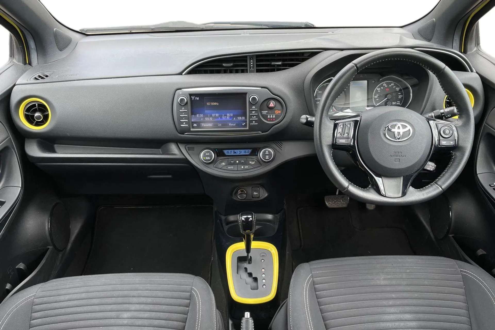2017 TOYOTA YARIS 2017 TOYOTA YARIS
