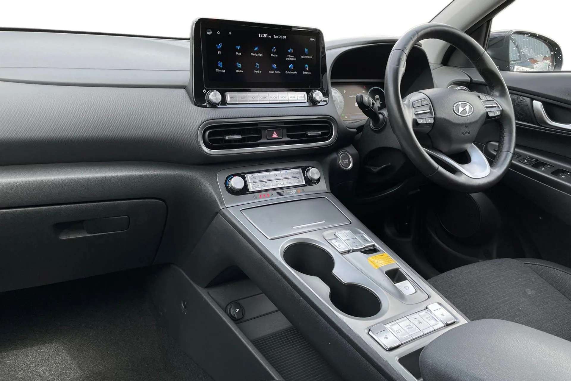 A 2022 HYUNDAI KONA 150kW Premium 64kWh 5dr Auto [Parking system with rear camera, Front Parking Sensors, Wireless phone charging pad, Full LED MFR headlights, Privacy gl A 2022 HYUNDAI KONA 150kW Premium 64kWh 5dr Auto [Parking system with rear camera, Front Parking Sensors, Wireless phone charging pad, Full LED MFR headlights, Privacy gl
