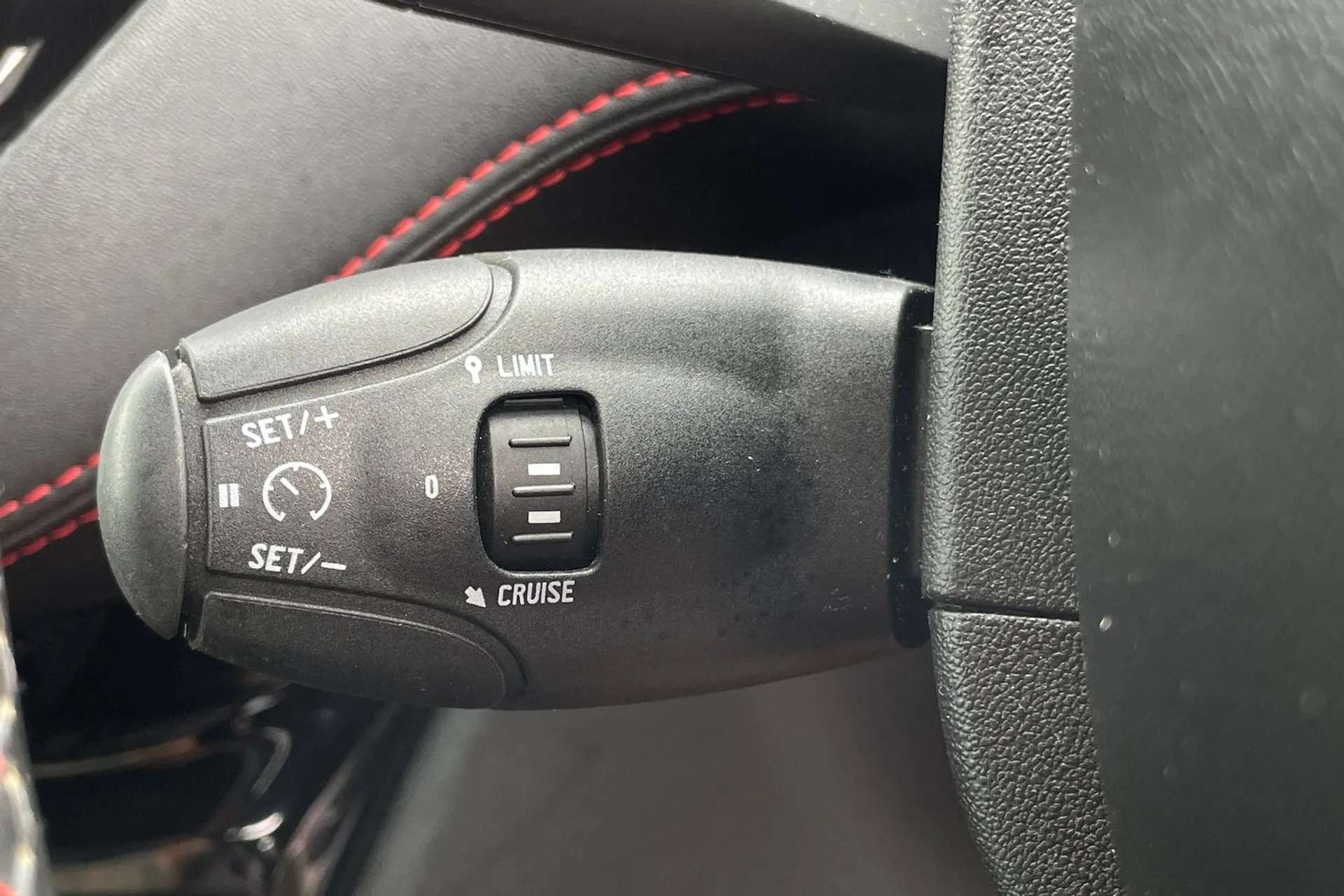 2016 PEUGEOT 208 2016 PEUGEOT 208