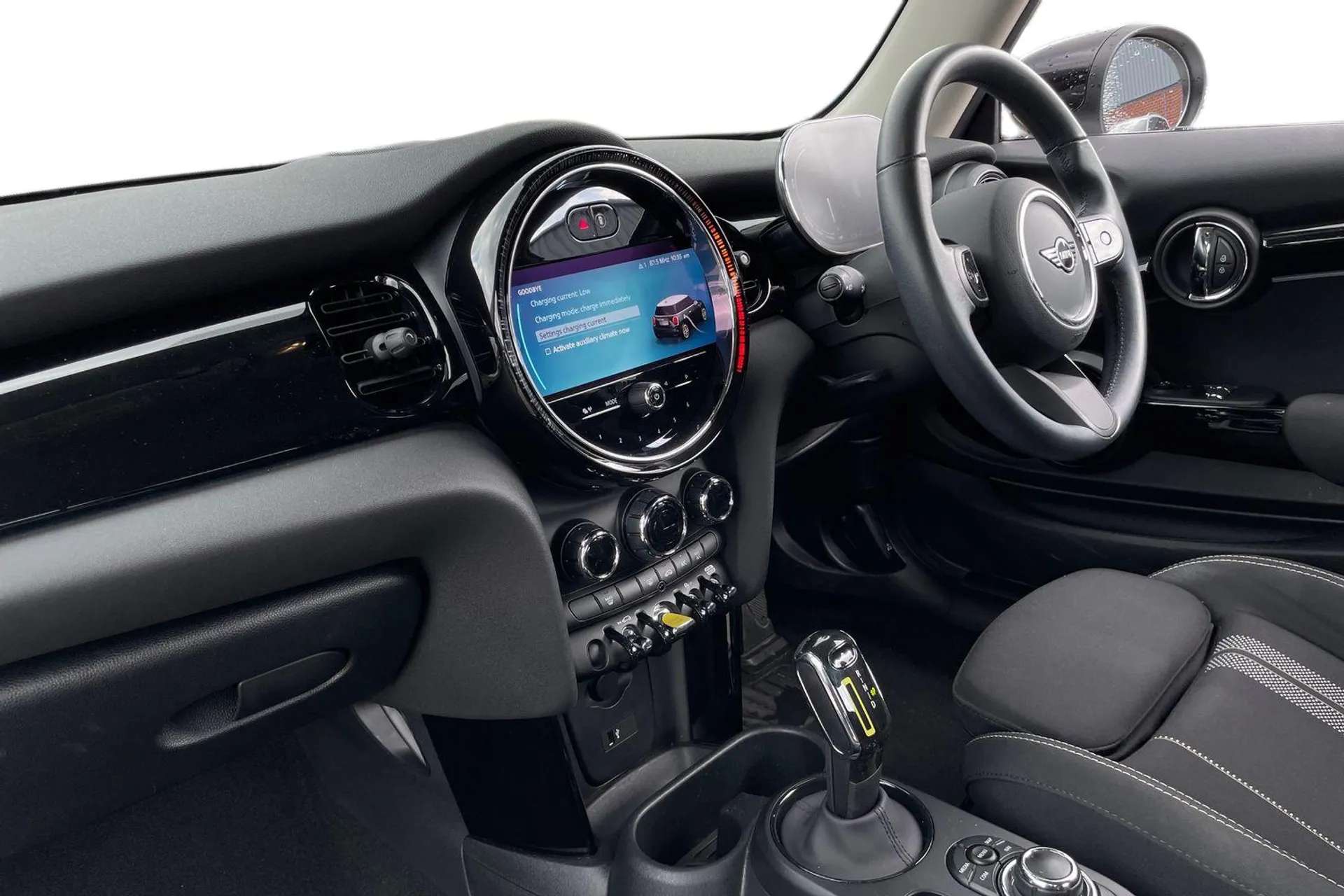A 2023 MINI HATCH 135kW Cooper S Level 1 33kWh 3dr Auto [Cruise Control, Performance Control A 2023 MINI HATCH 135kW Cooper S Level 1 33kWh 3dr Auto [Cruise Control, Performance Control