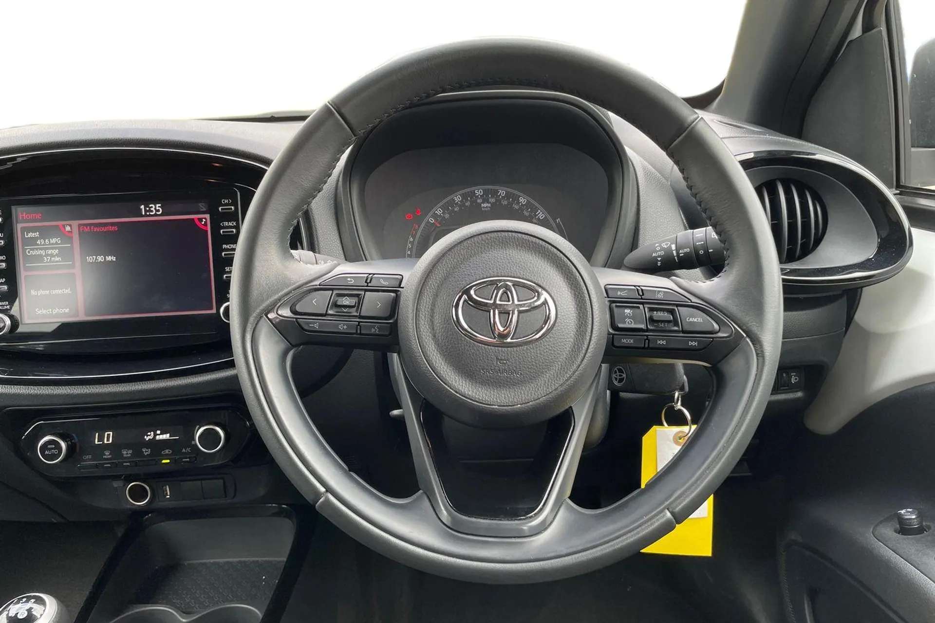 2023 TOYOTA AYGO X 2023 TOYOTA AYGO X