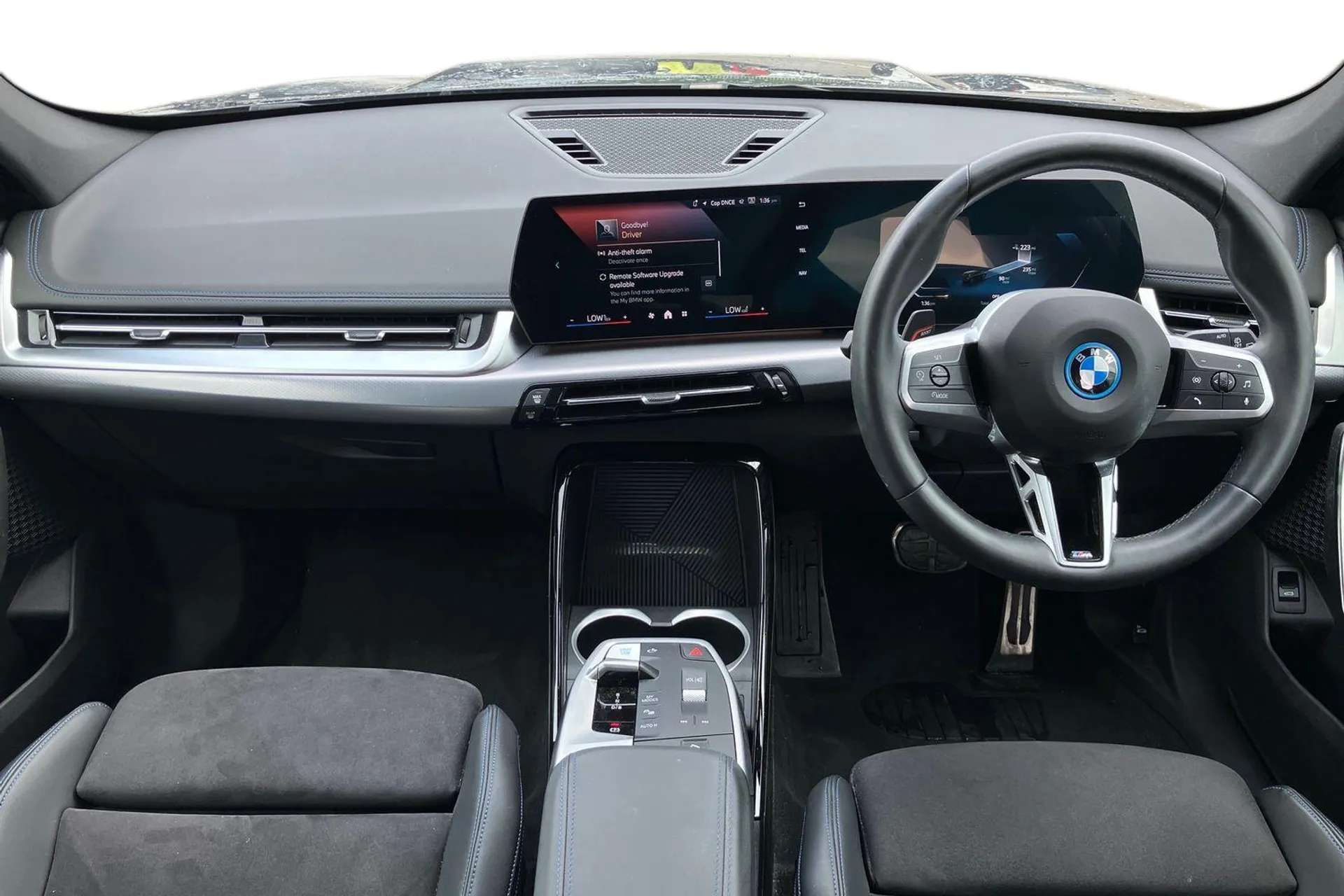 2025 BMW IX1 2025 BMW IX1