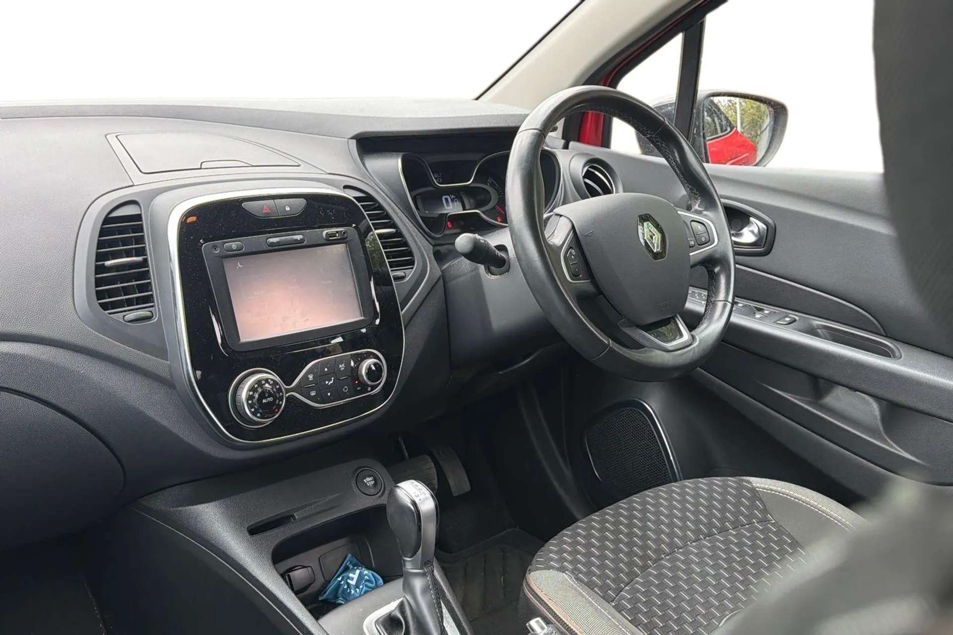 2017 RENAULT CAPTUR 2017 RENAULT CAPTUR