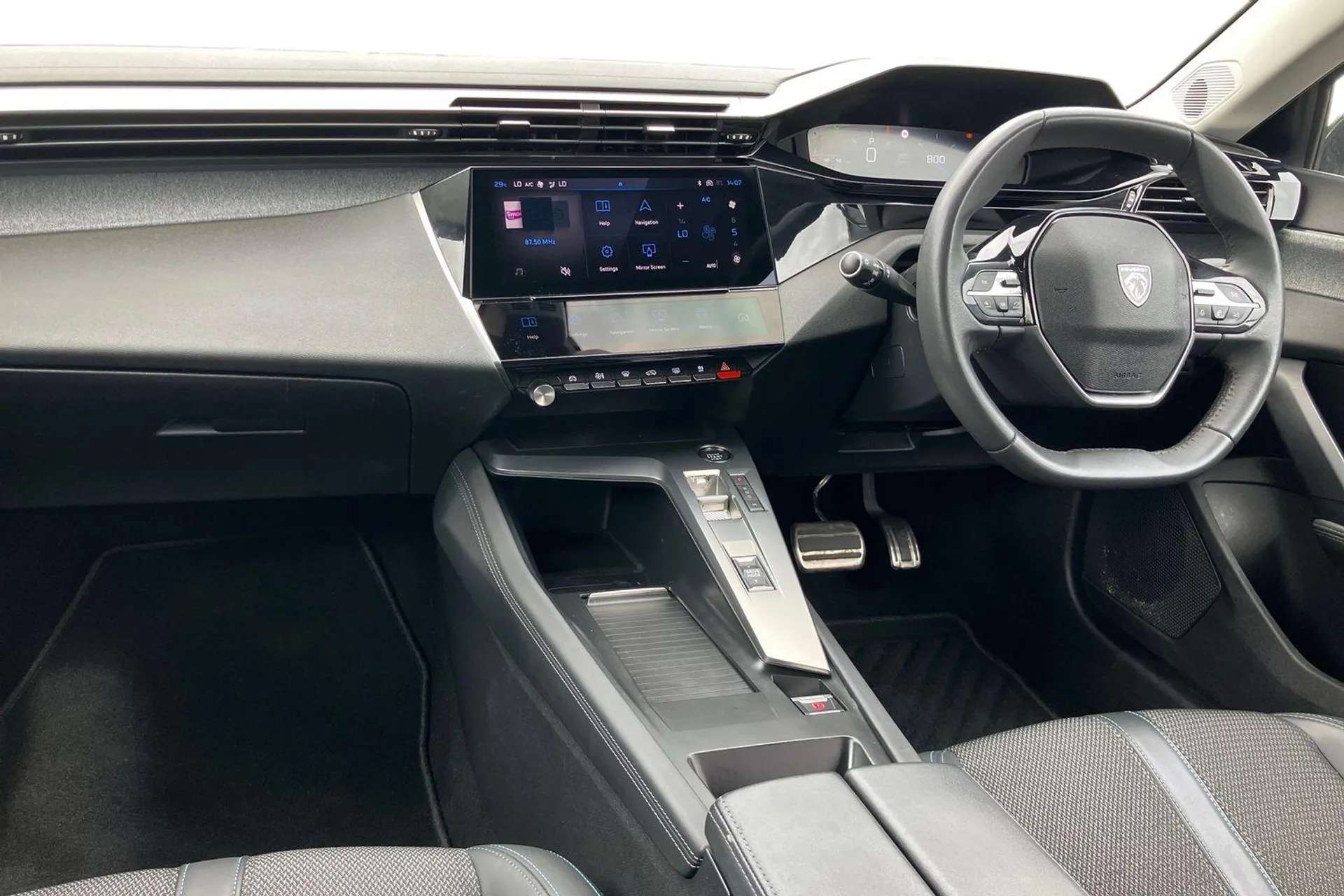 A 2022 PEUGEOT 308 1.2 PureTech Allure Premium 5dr EAT8 [ Drive assist pack with rear cross traffic alert, Lane keep assist, PEUGEOT i-Cockpit with 10" digital instrumen A 2022 PEUGEOT 308 1.2 PureTech Allure Premium 5dr EAT8 [ Drive assist pack with rear cross traffic alert, Lane keep assist, PEUGEOT i-Cockpit with 10" digital instrumen