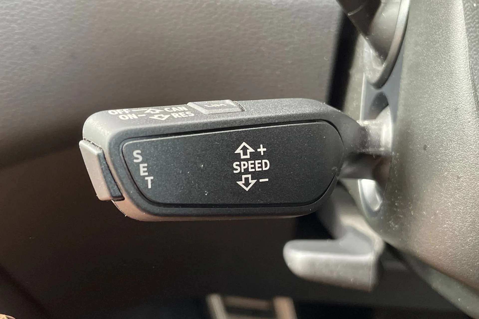2021 AUDI A6 2021 AUDI A6
