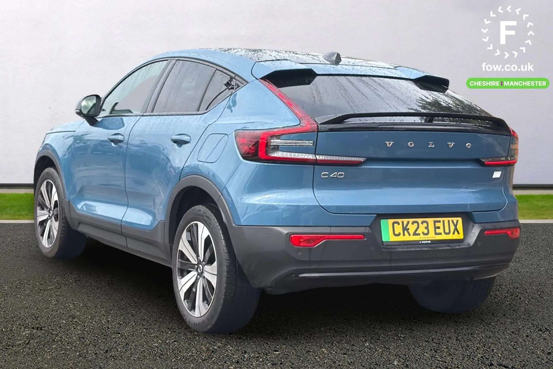 2023 VOLVO C40 2023 VOLVO C40