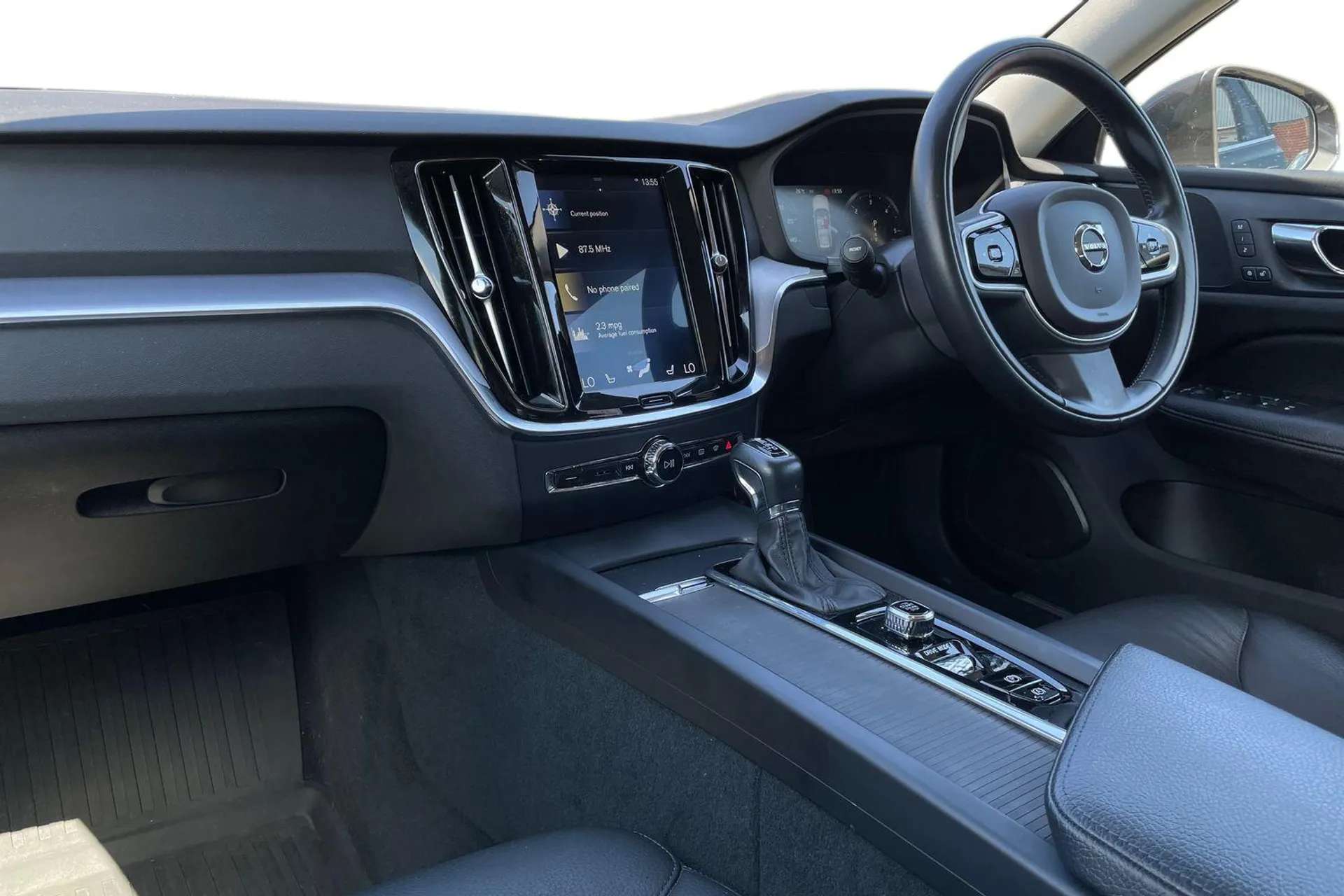 2018 VOLVO V60 2018 VOLVO V60