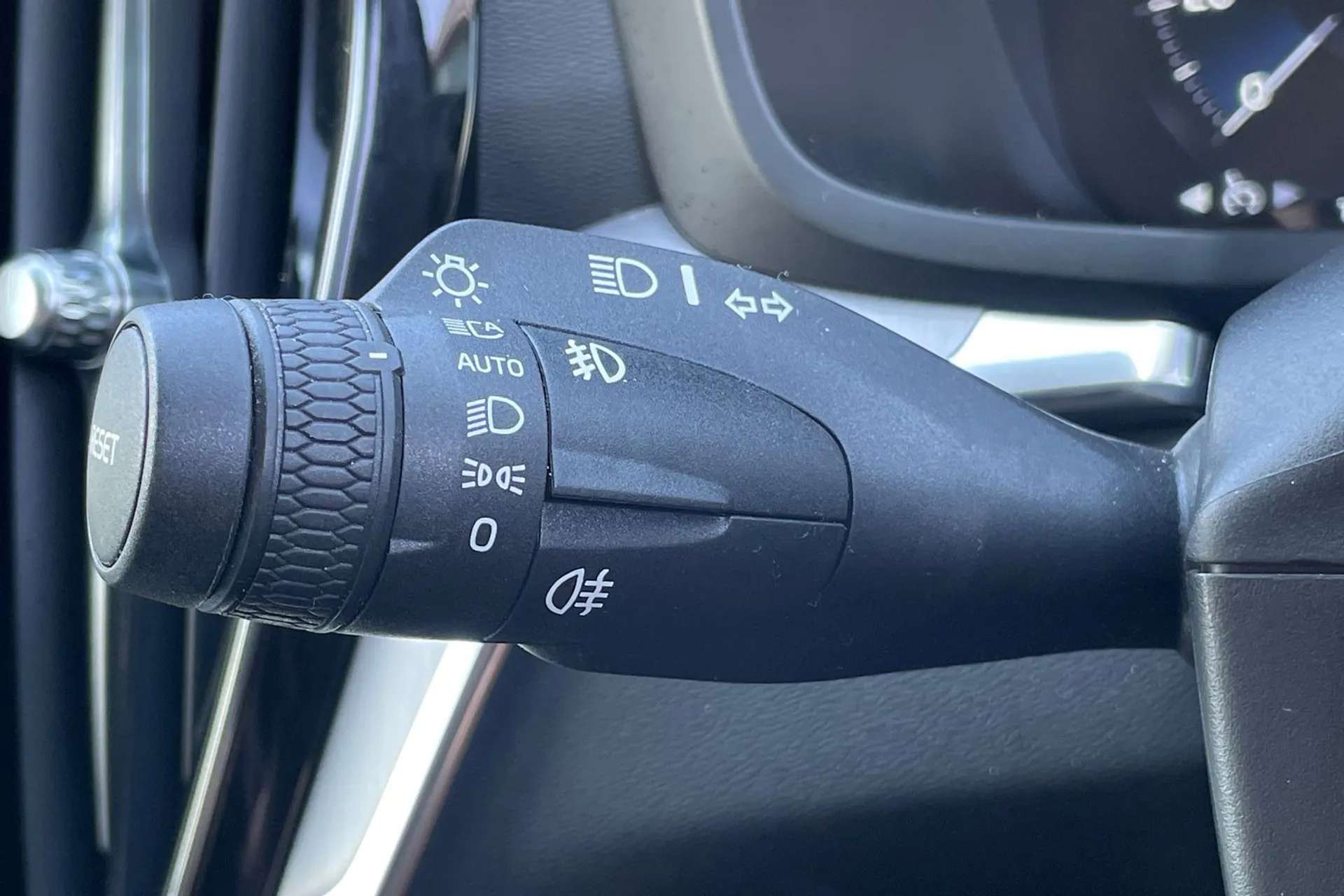 2018 VOLVO V60 2018 VOLVO V60