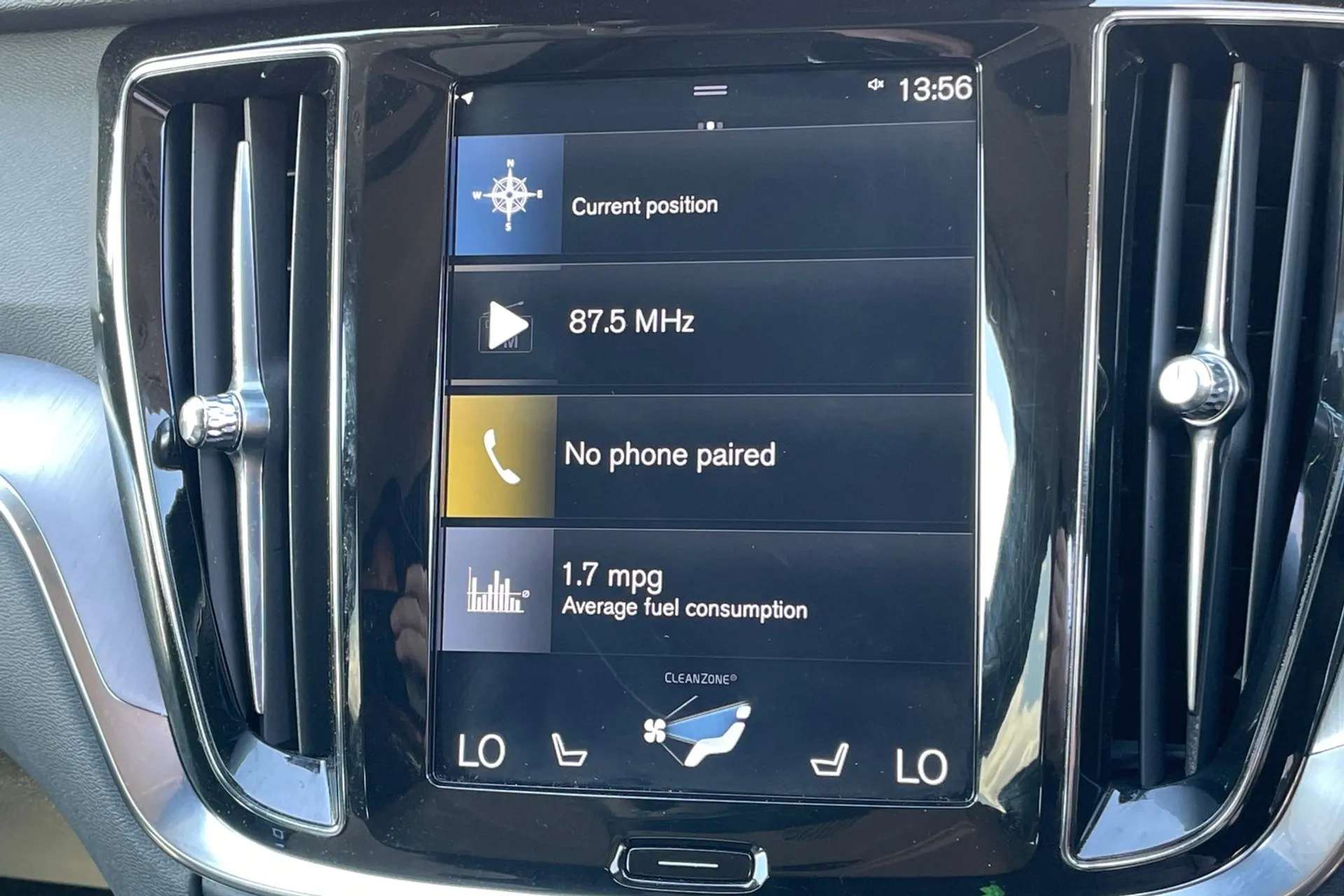 2018 VOLVO V60 2018 VOLVO V60