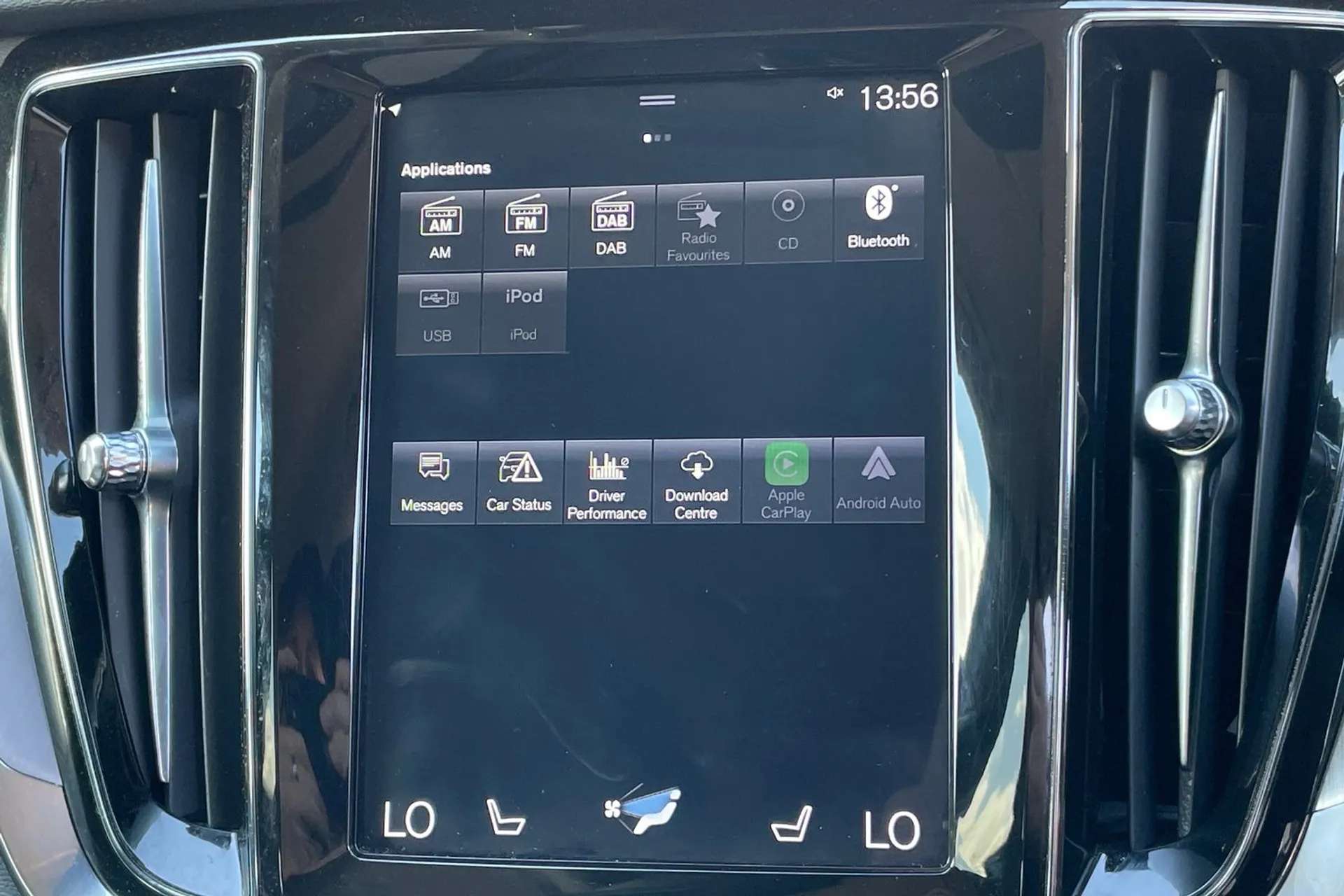2018 VOLVO V60 2018 VOLVO V60