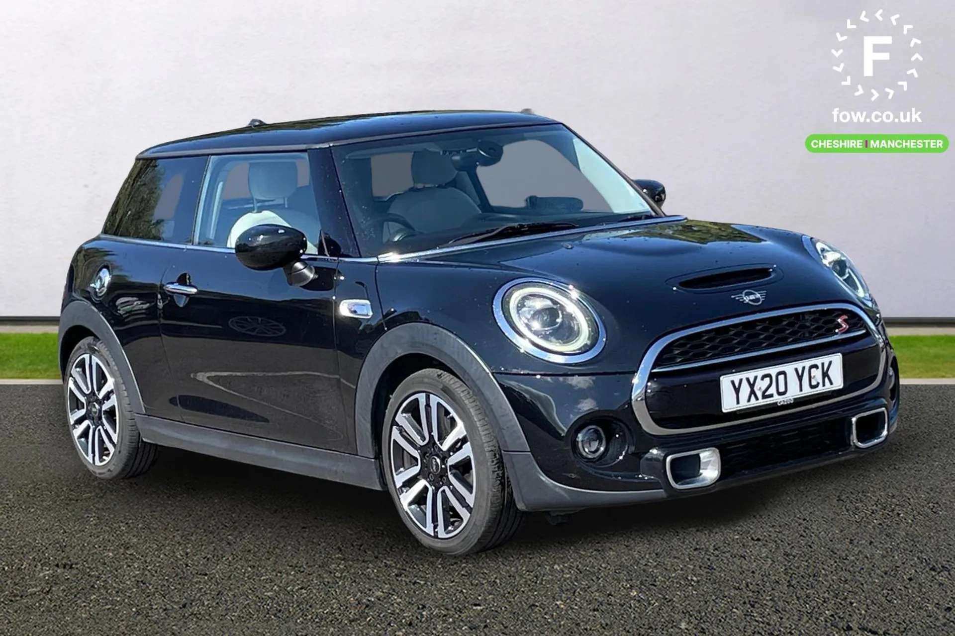 A 2020 MINI HATCH 2.0 Cooper S Exclusive II 3dr [ 17in Alloy Wheels - Rail Spoke, LED headlight with closed ring and daytime driving lights, Automatic start/stop functi A 2020 MINI HATCH 2.0 Cooper S Exclusive II 3dr [ 17in Alloy Wheels - Rail Spoke, LED headlight with closed ring and daytime driving lights, Automatic start/stop functi