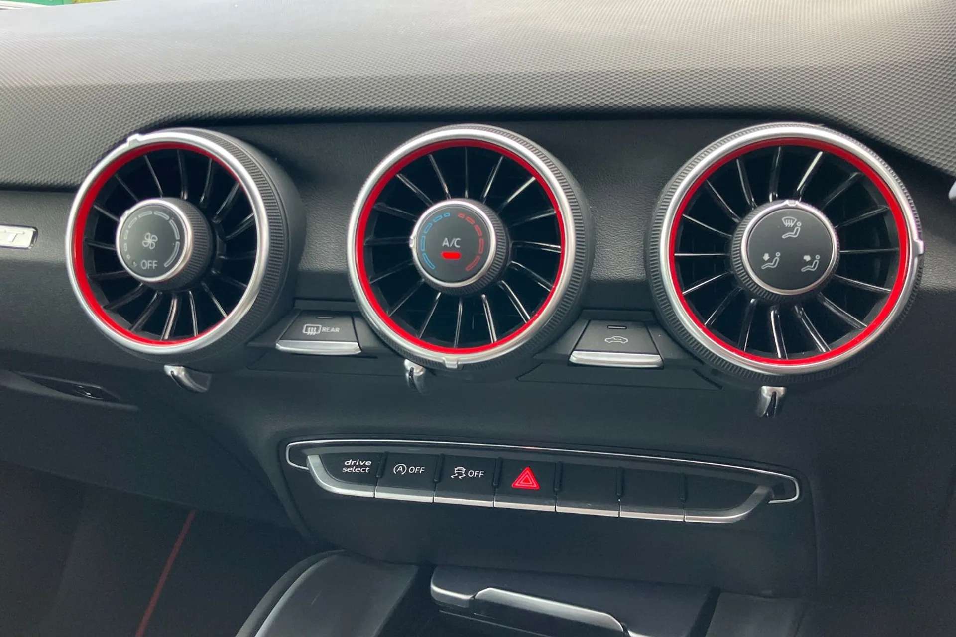2023 AUDI TT 2023 AUDI TT
