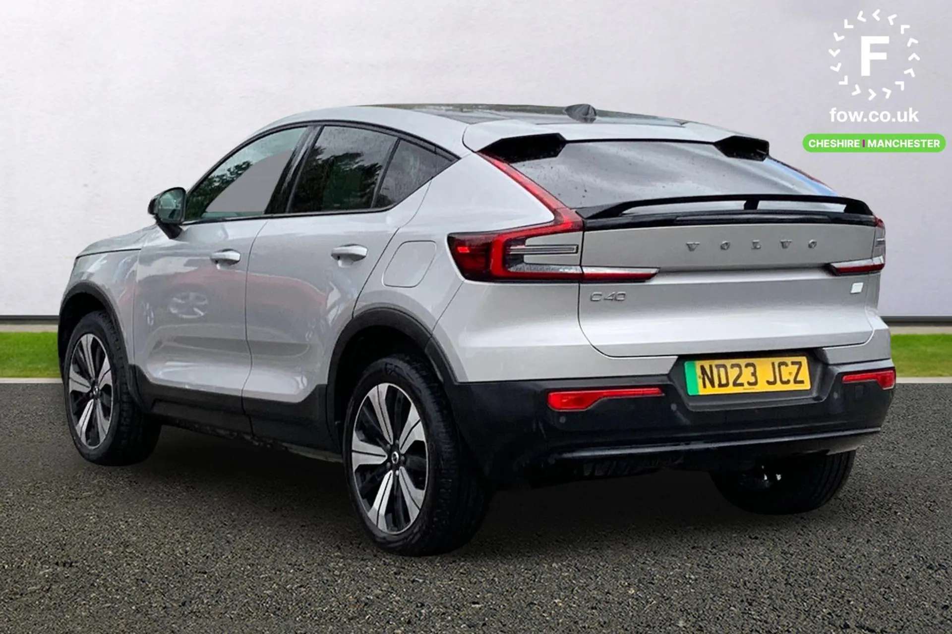 2023 VOLVO C40 2023 VOLVO C40